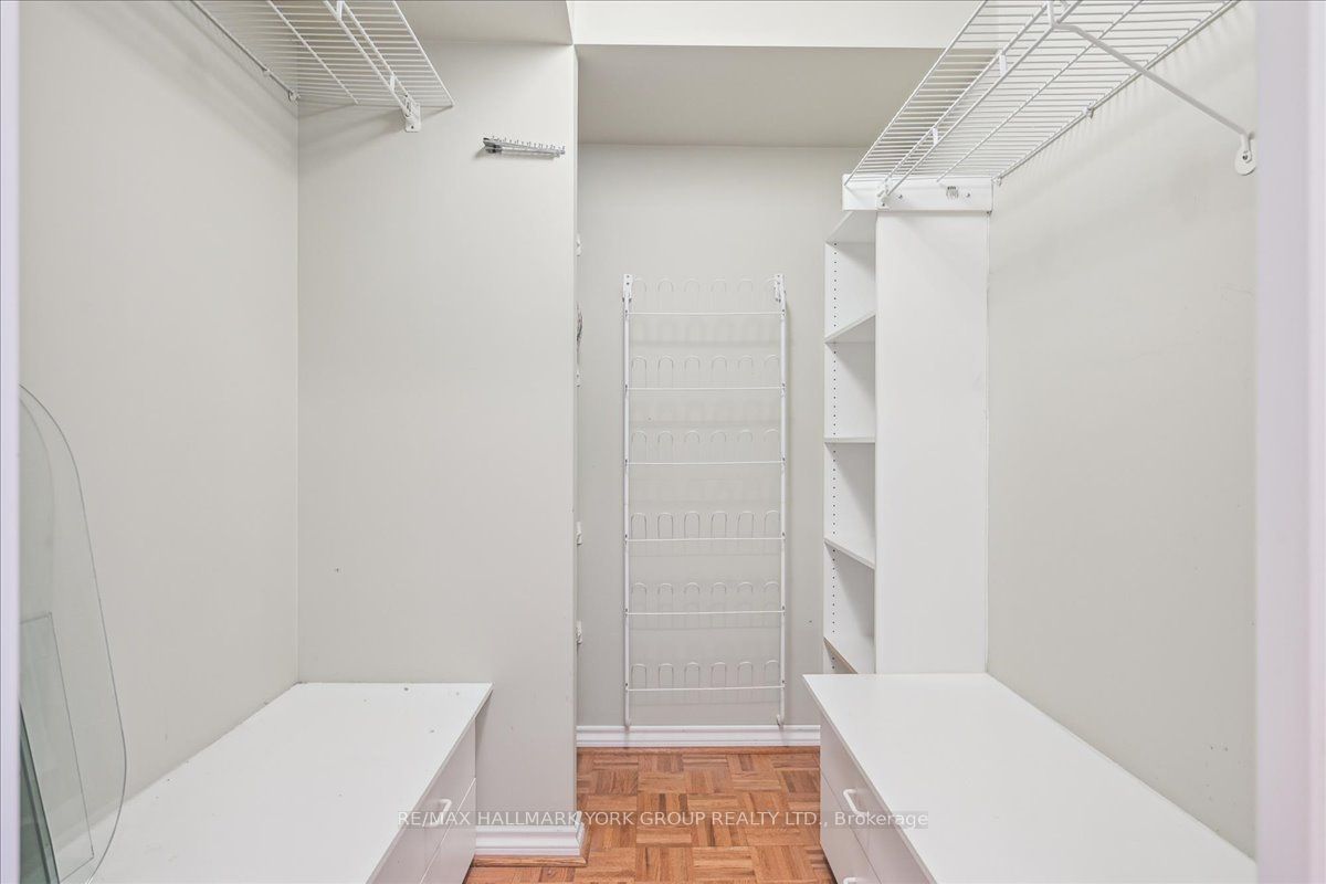 40 Harding Boulevard W, #312