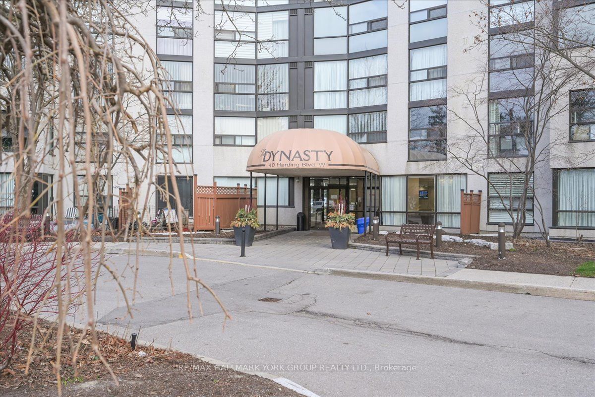 40 Harding Boulevard W, #312
