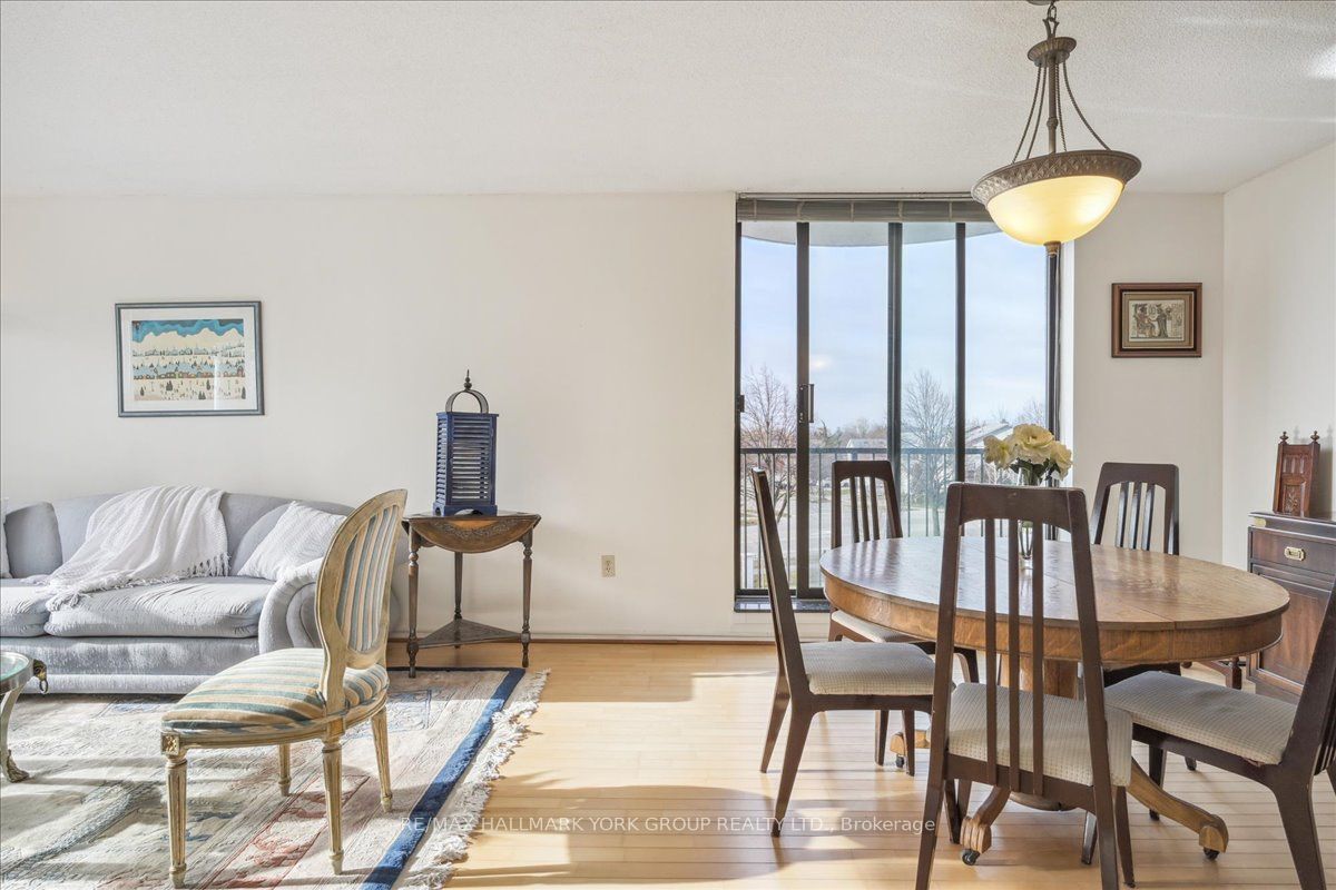 40 Harding Boulevard W, #312
