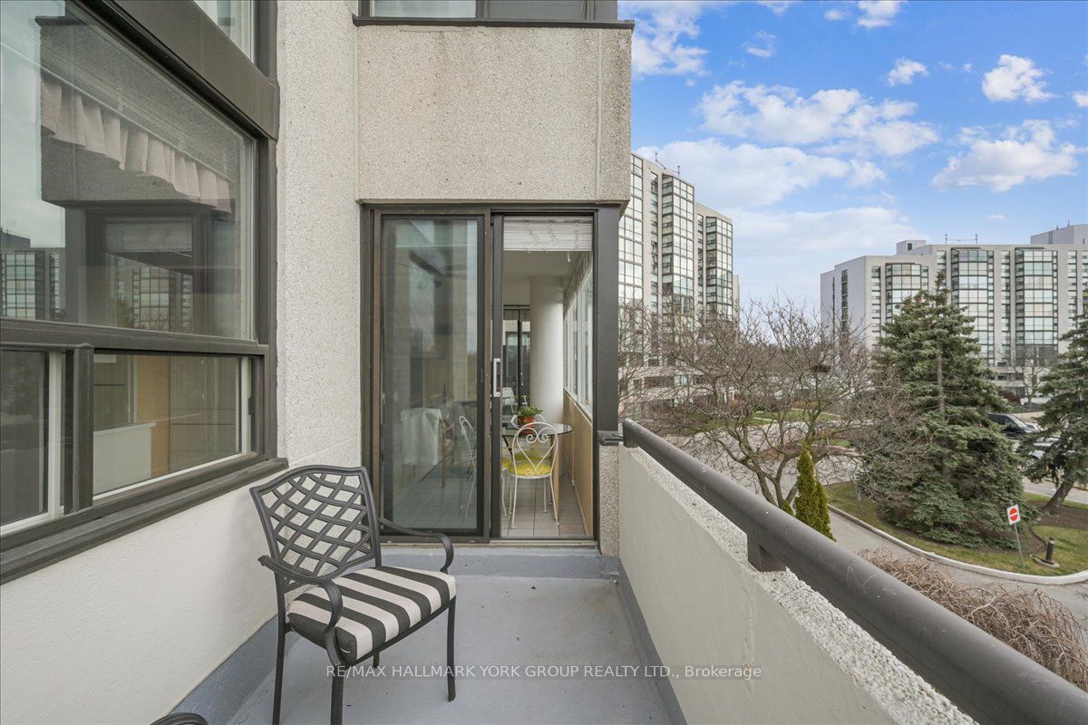 40 Harding Boulevard W, #312