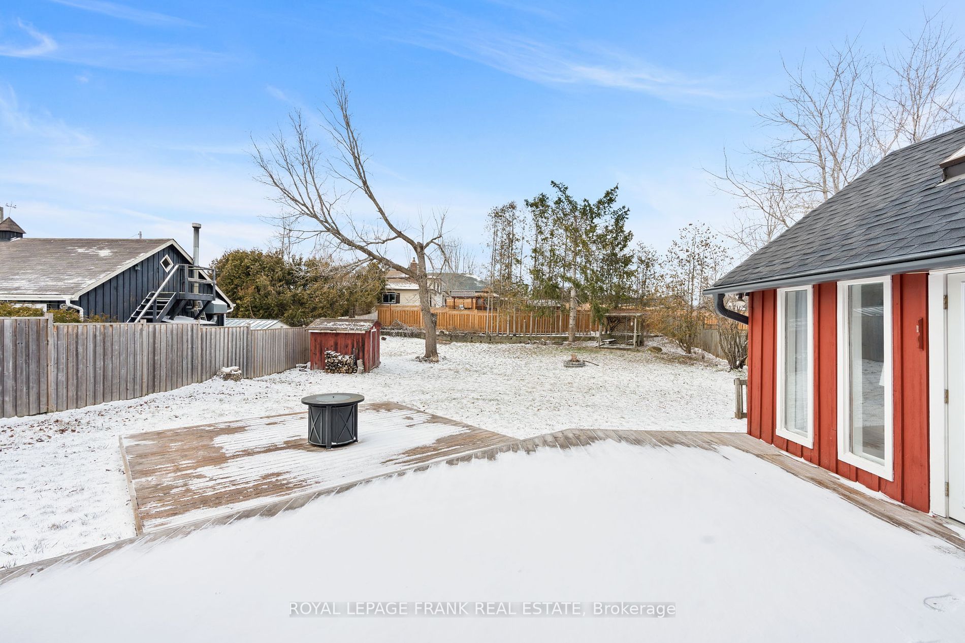 203 Brock St W