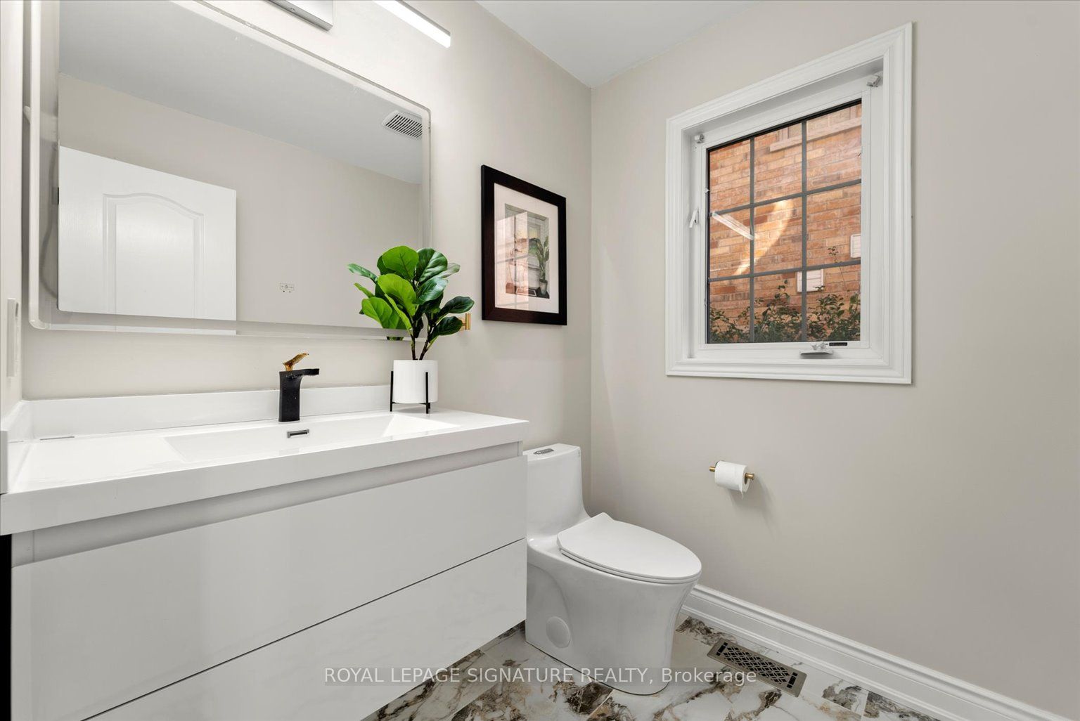 143 Queen Filomena Ave
