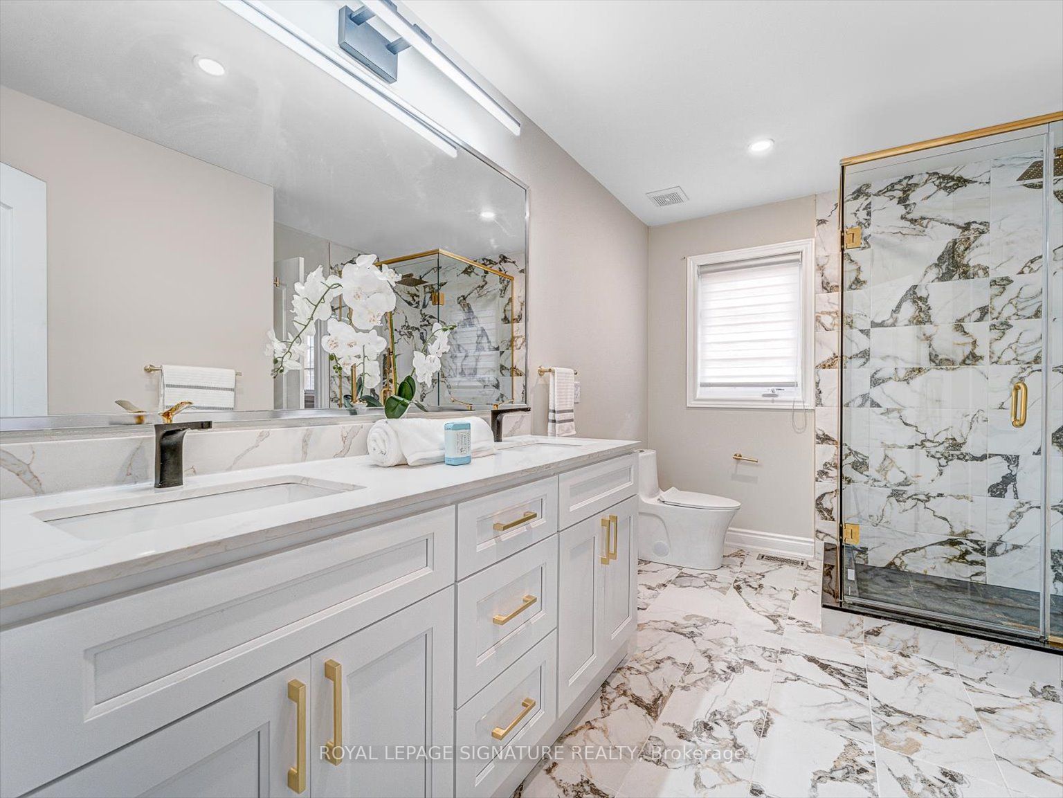 143 Queen Filomena Ave
