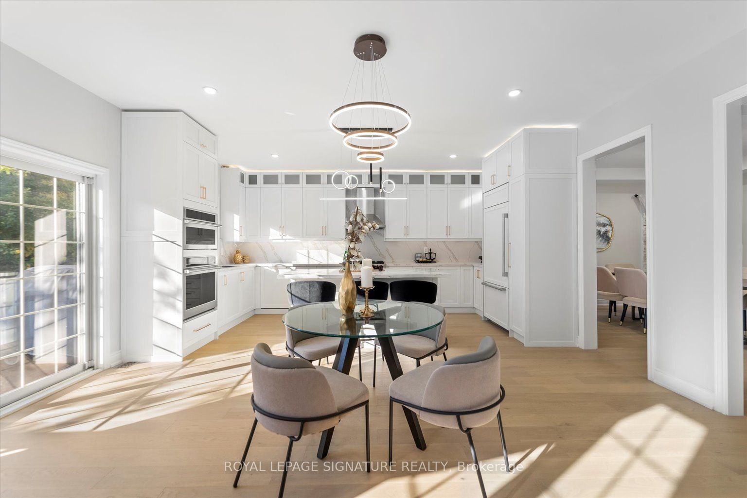 143 Queen Filomena Ave