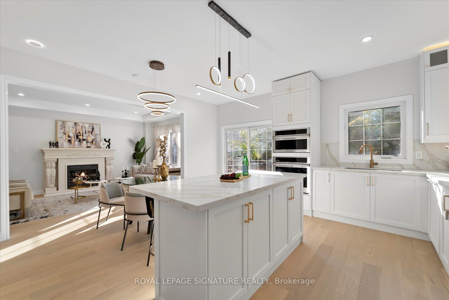 143 Queen Filomena Ave