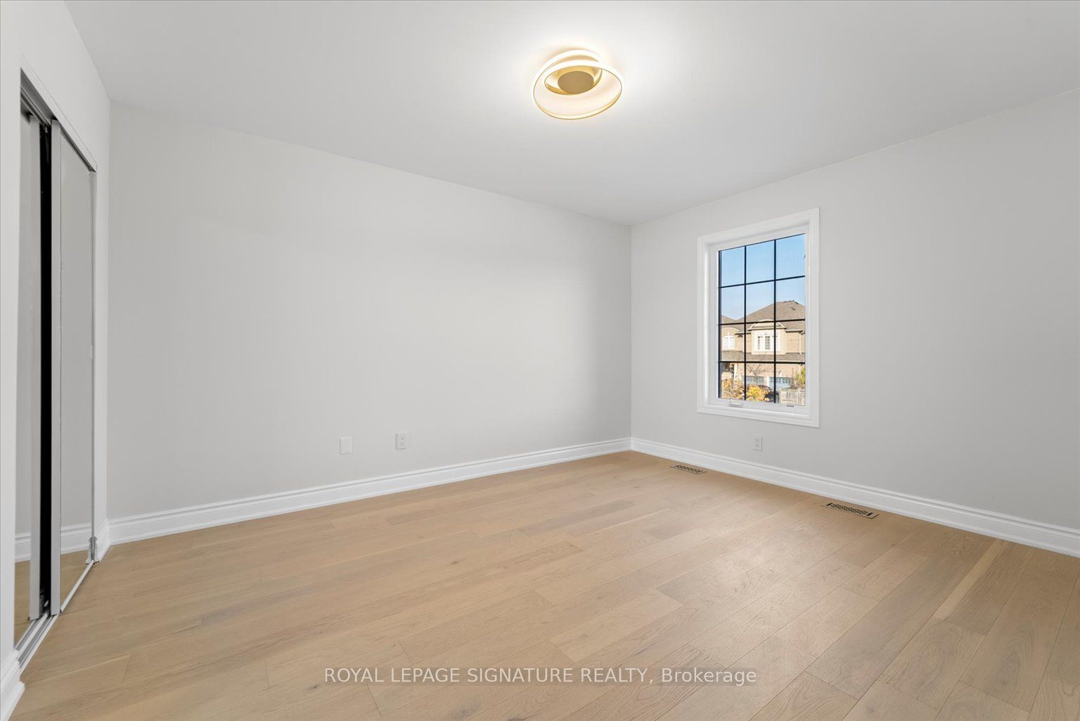143 Queen Filomena Ave