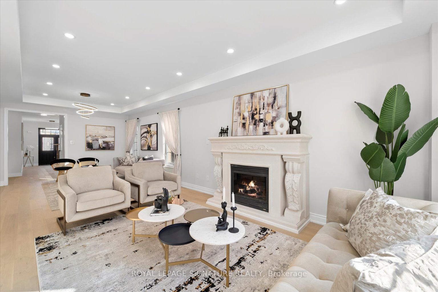 143 Queen Filomena Ave