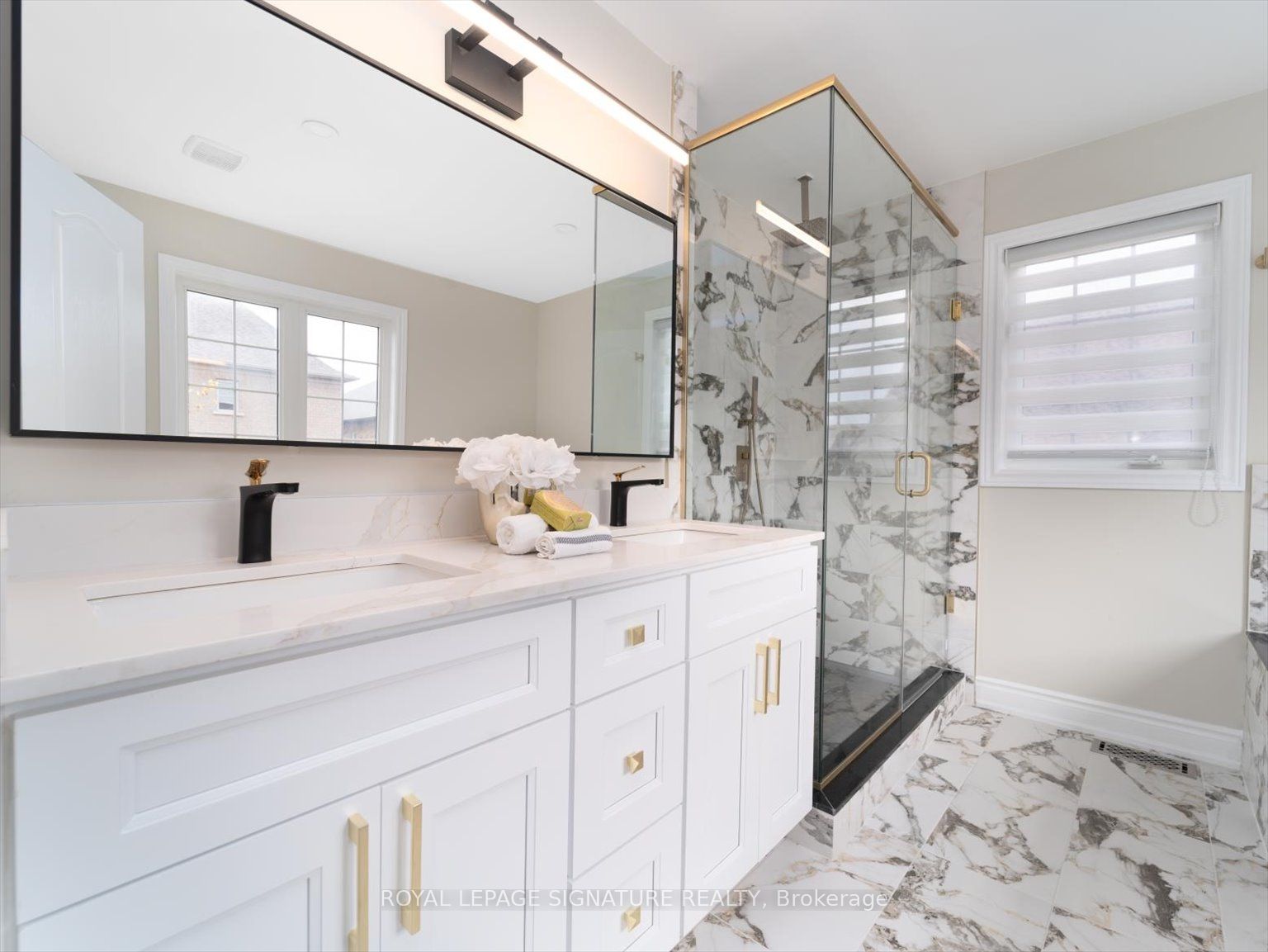 143 Queen Filomena Ave
