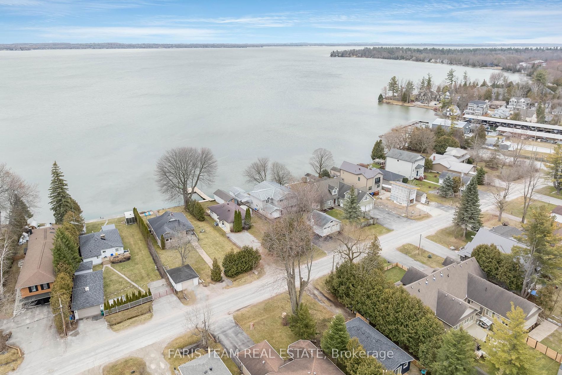 927 Barry Ave