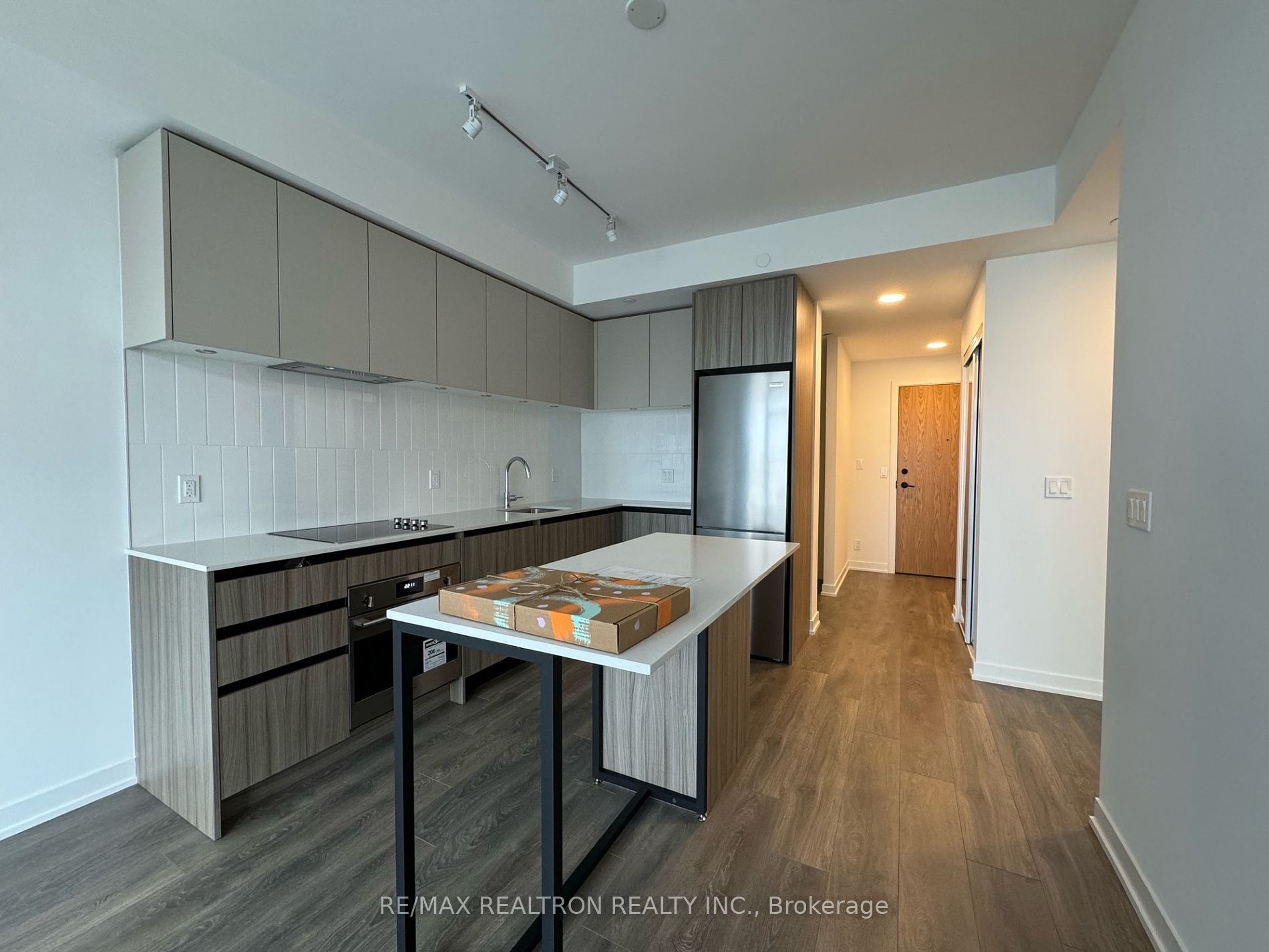 7950 Bathurst Street #525
