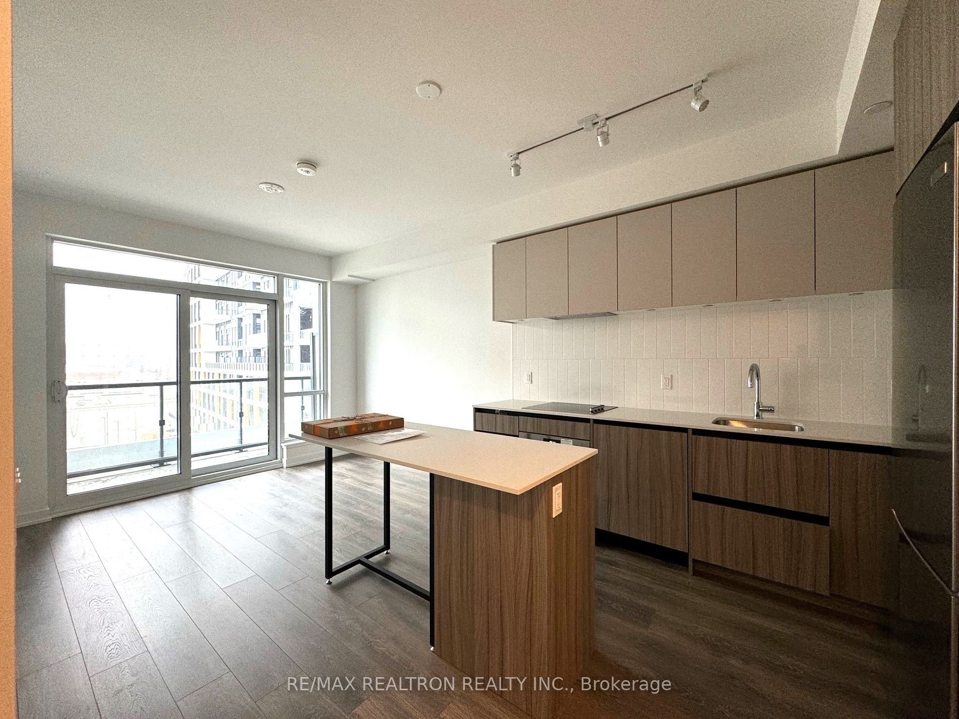7950 Bathurst Street #525