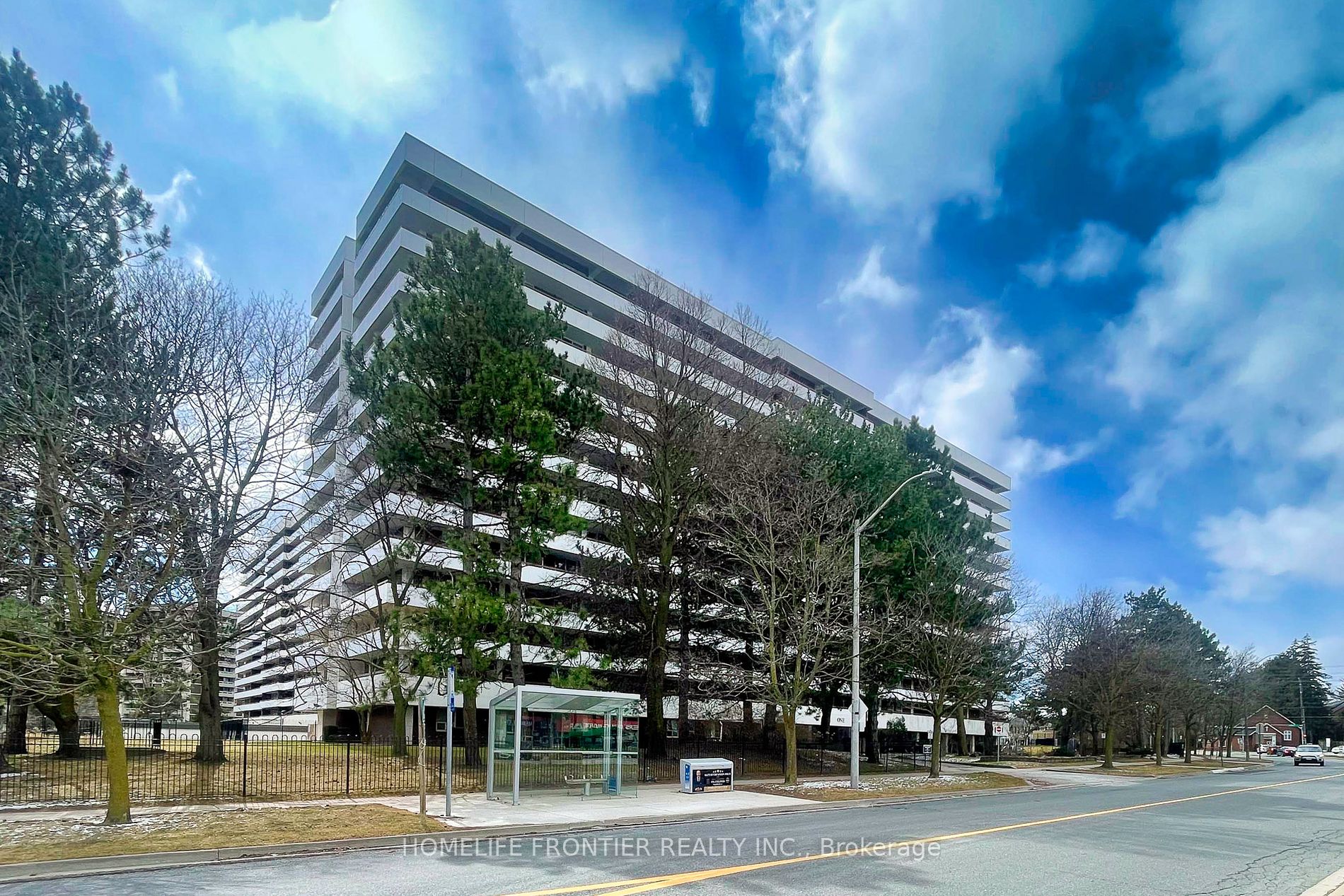 1 Royal Orchard Boulevard, #1002