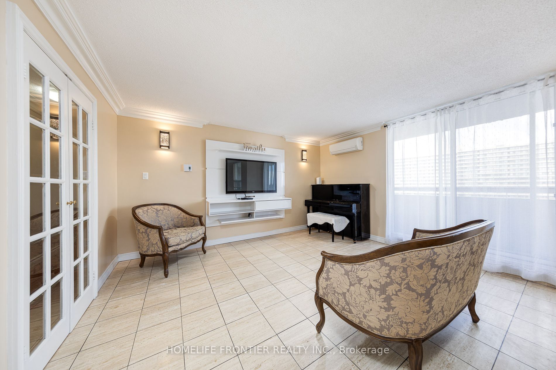 1 Royal Orchard Boulevard, #1002
