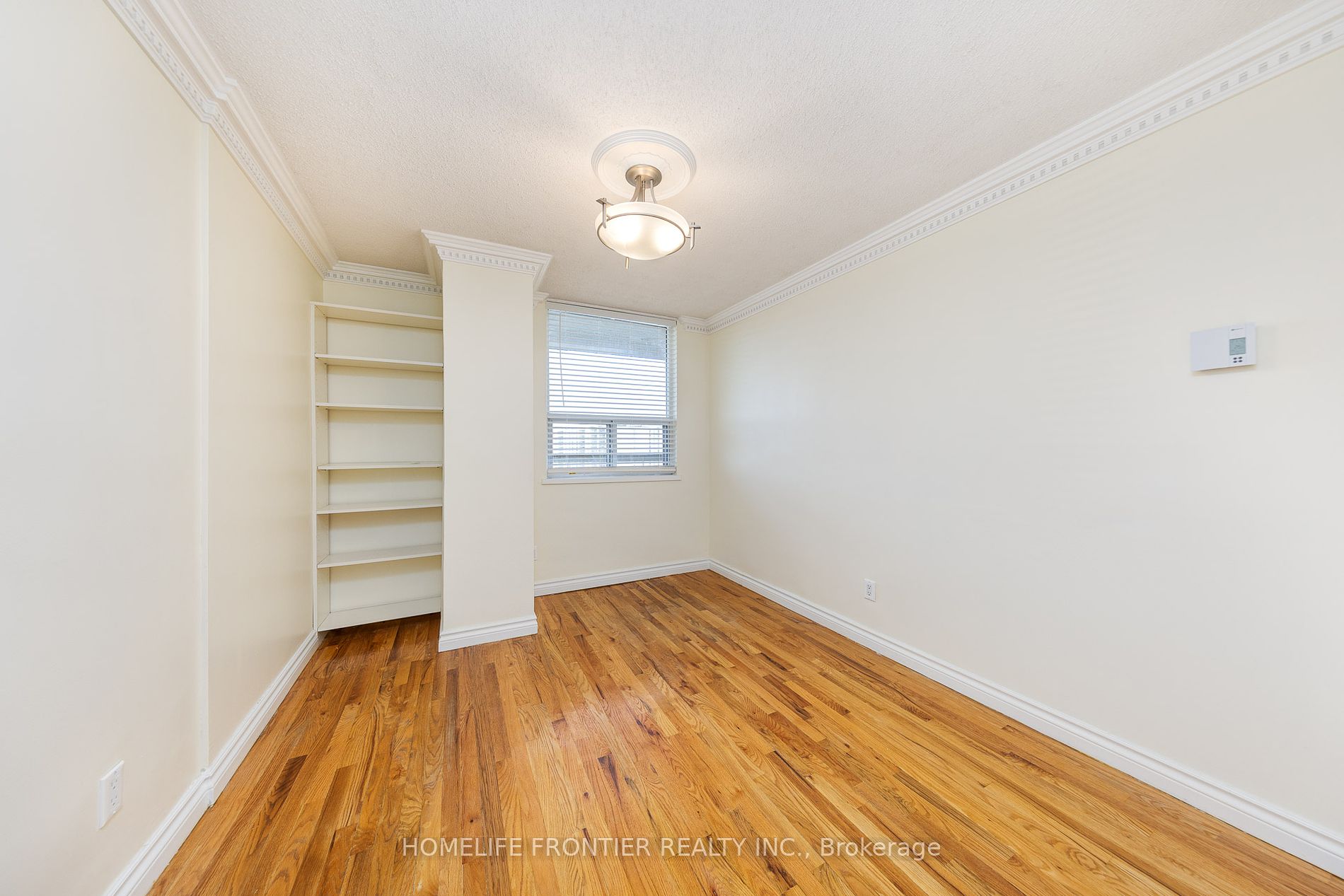 1 Royal Orchard Boulevard, #1002