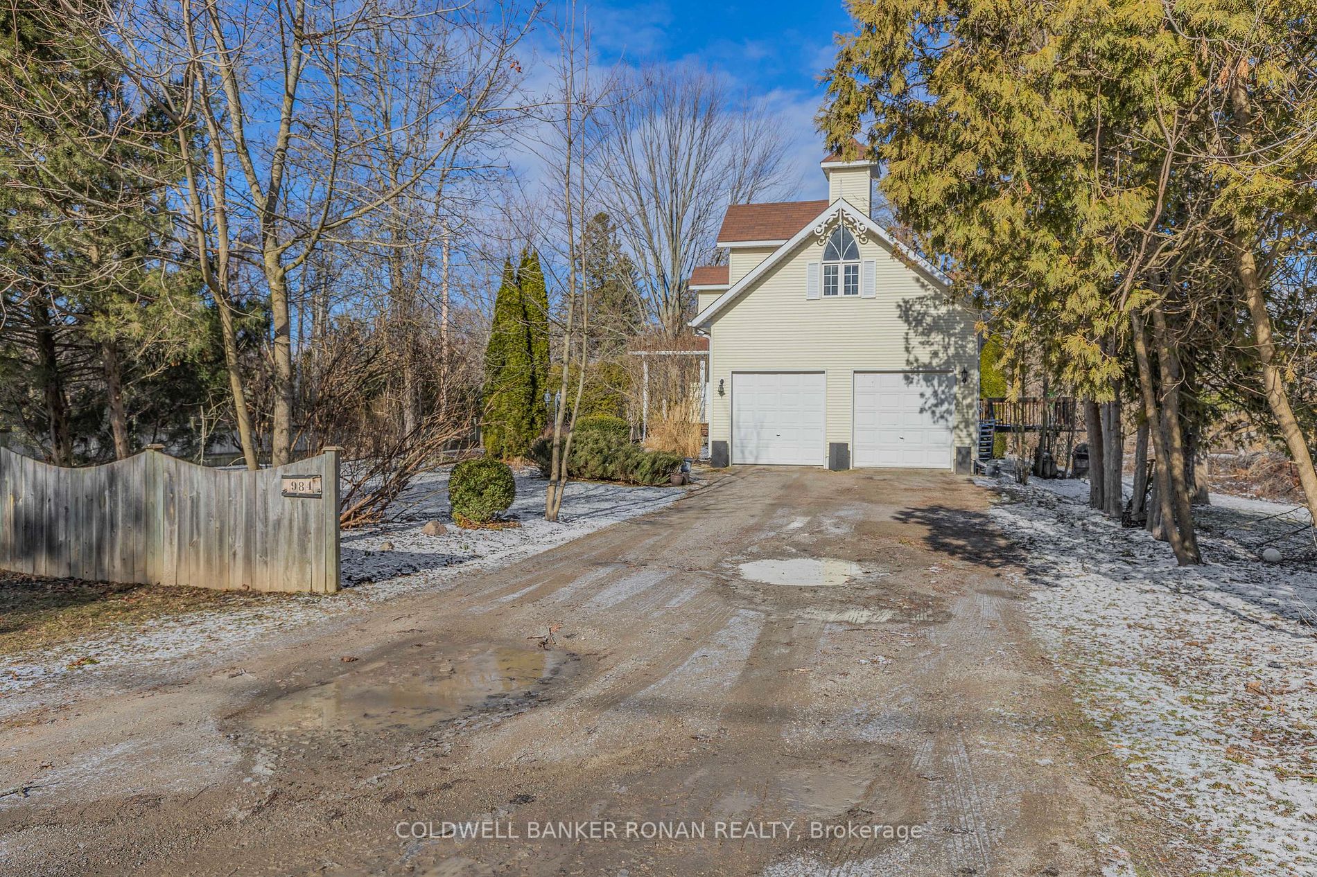 984 Little Cedar Ave