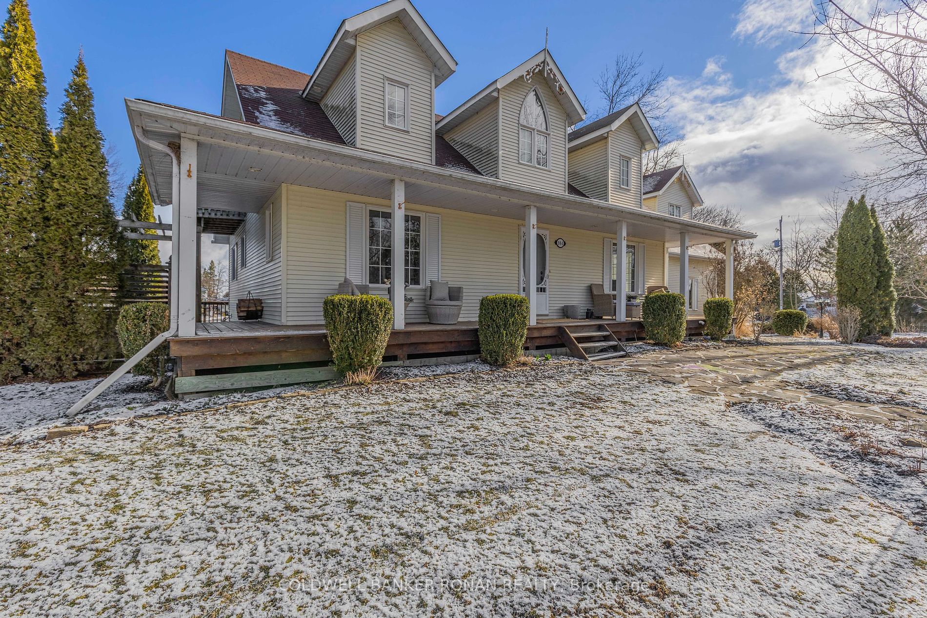 984 Little Cedar Ave