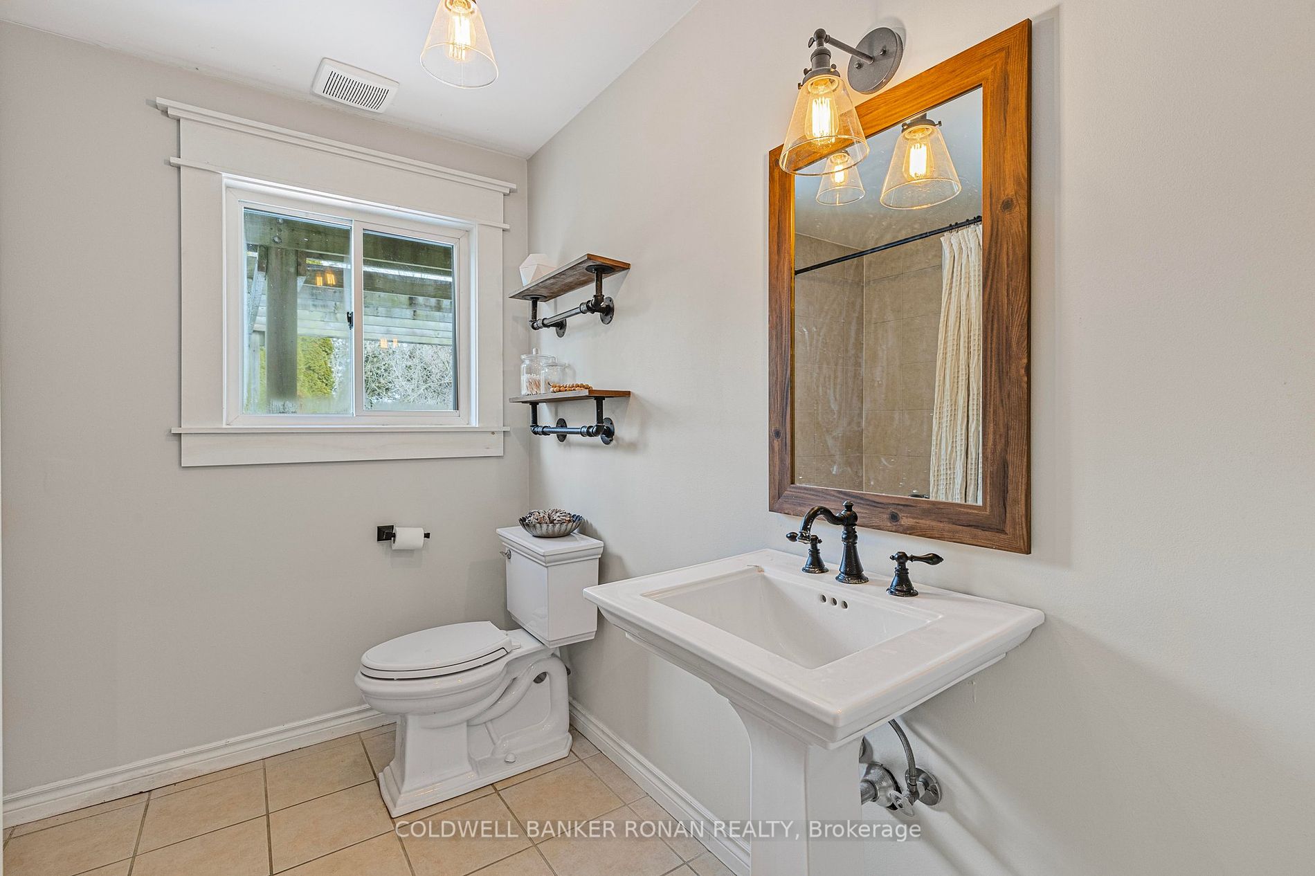 984 Little Cedar Ave