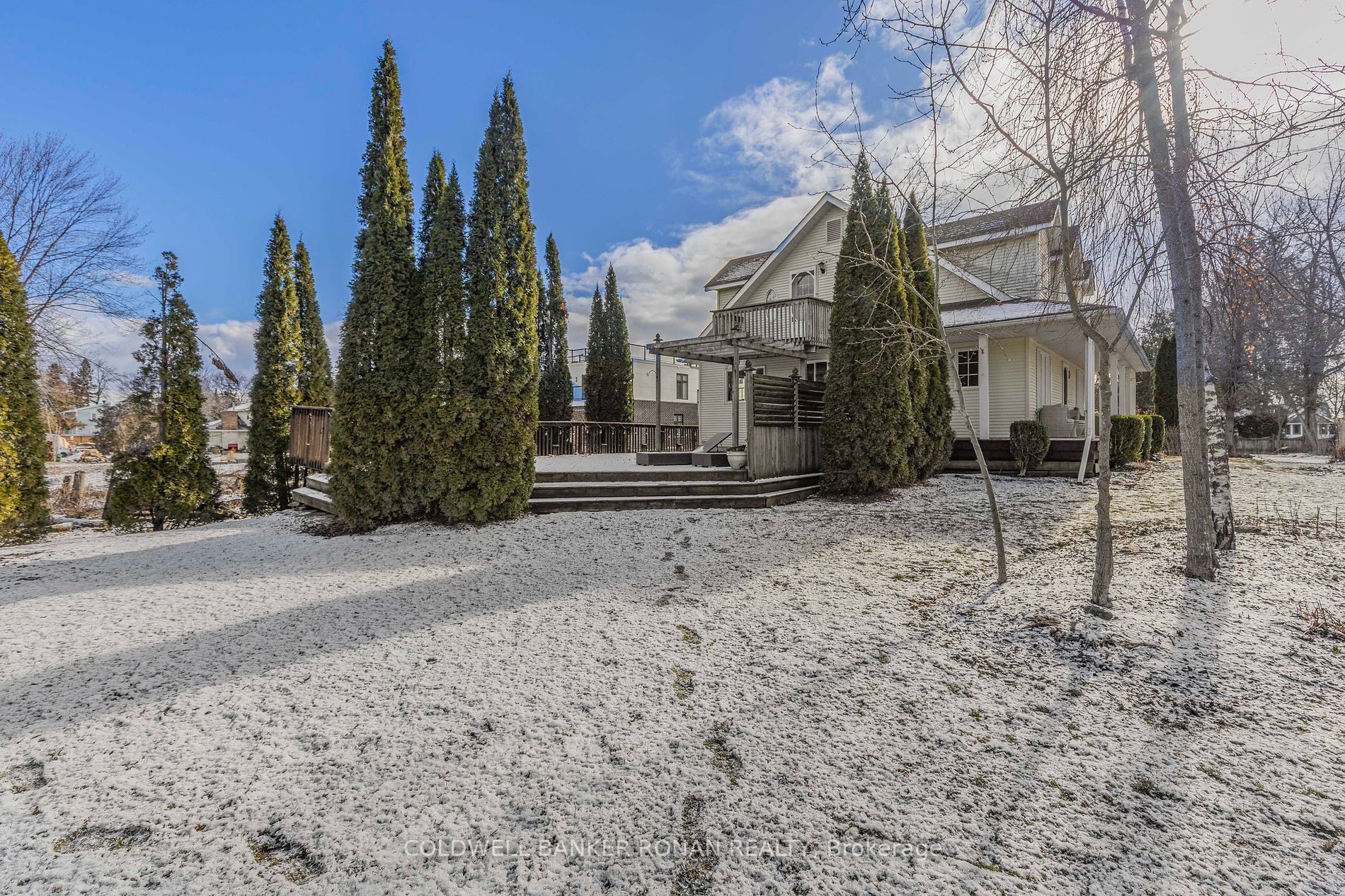 984 Little Cedar Ave
