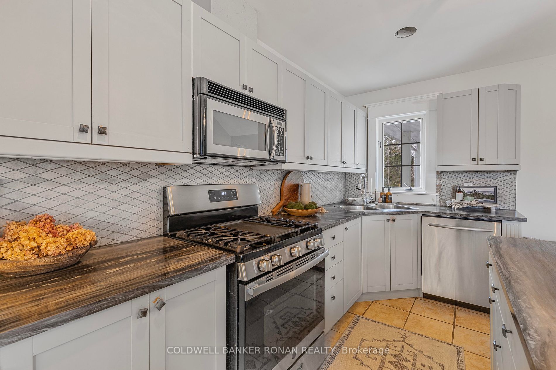 984 Little Cedar Ave