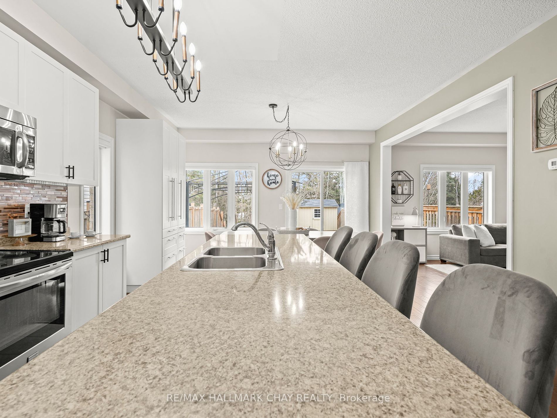 40 Decarolis Crescent
