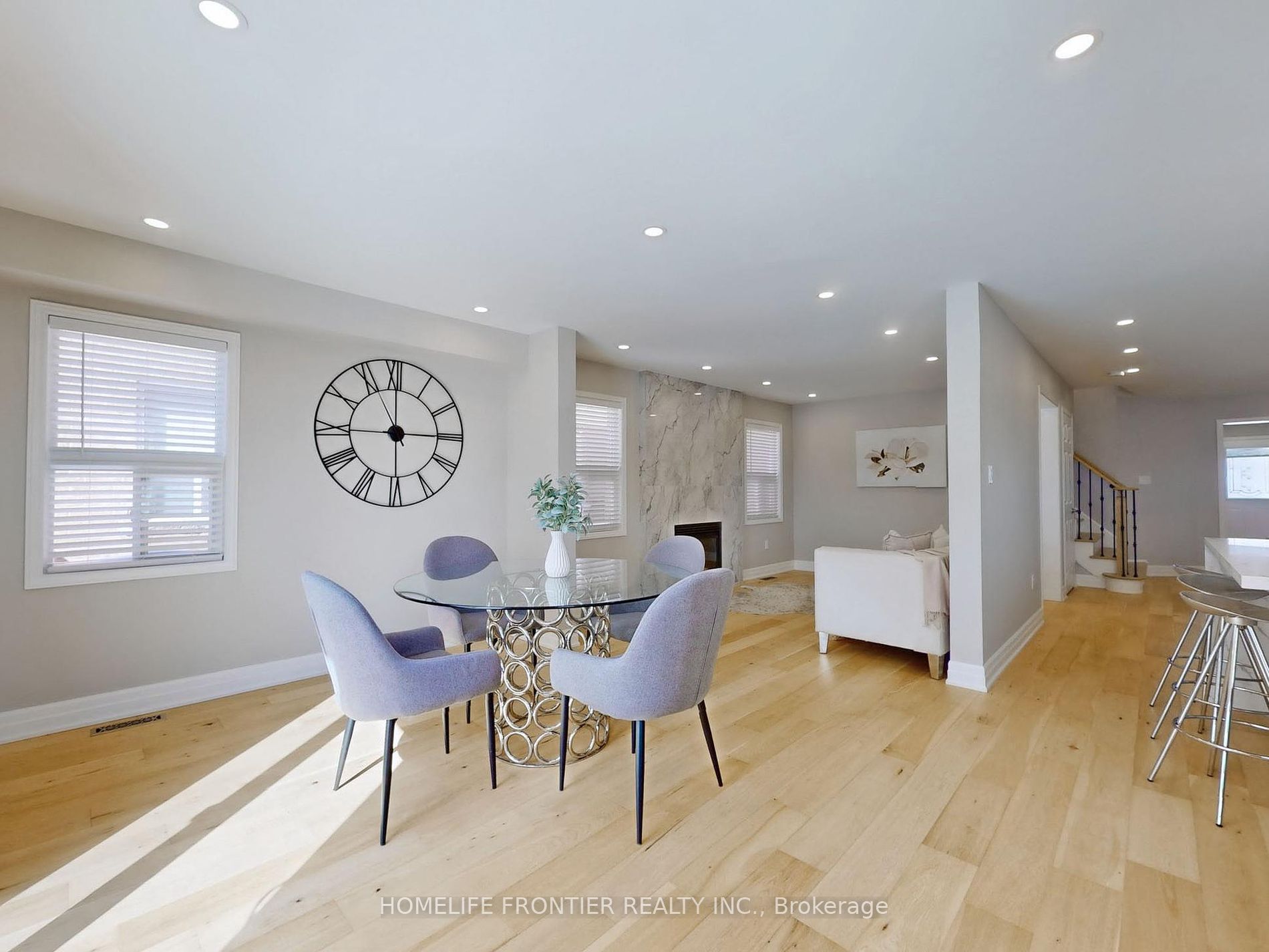 10 Delattaye Ave