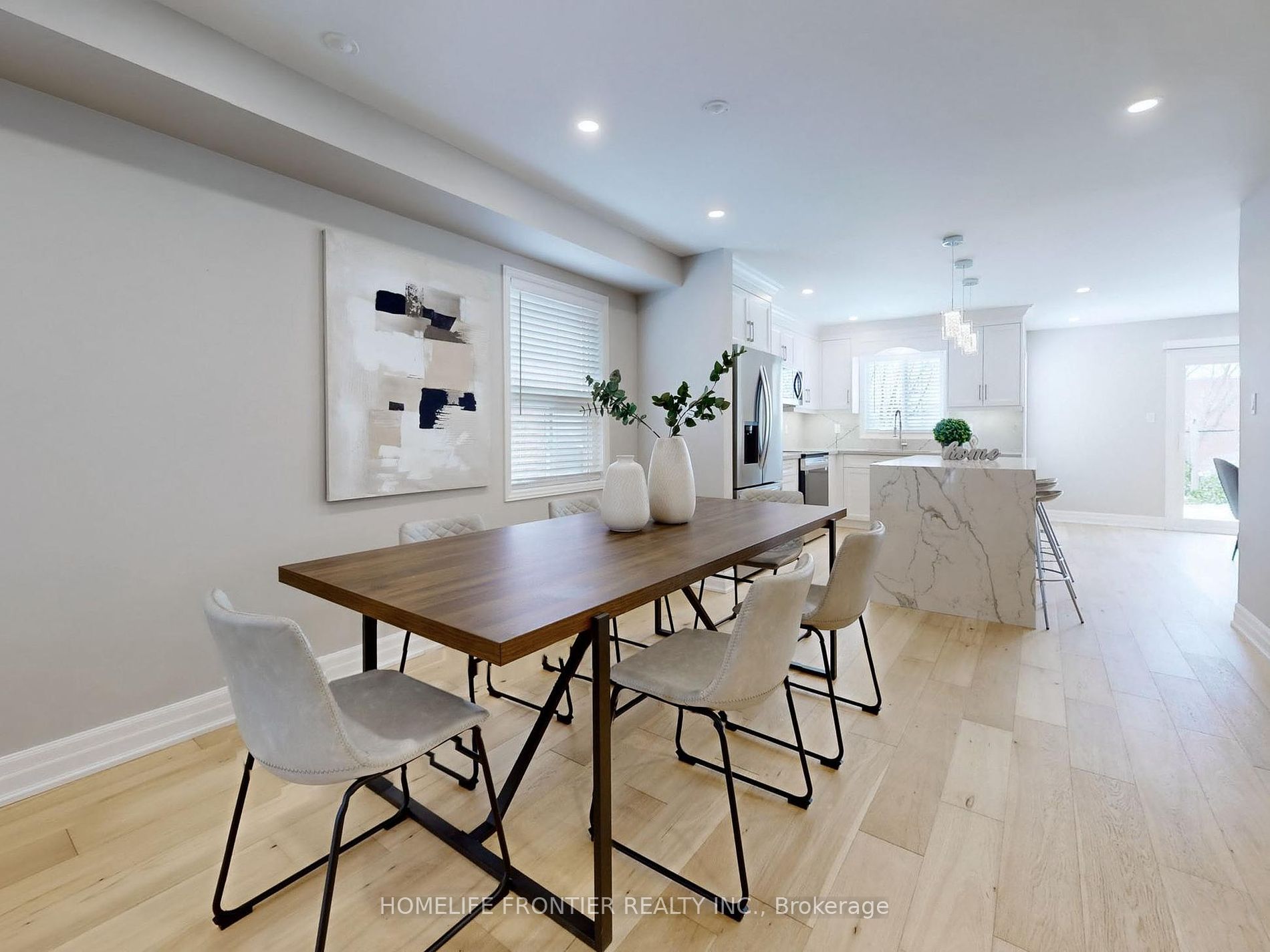 10 Delattaye Ave