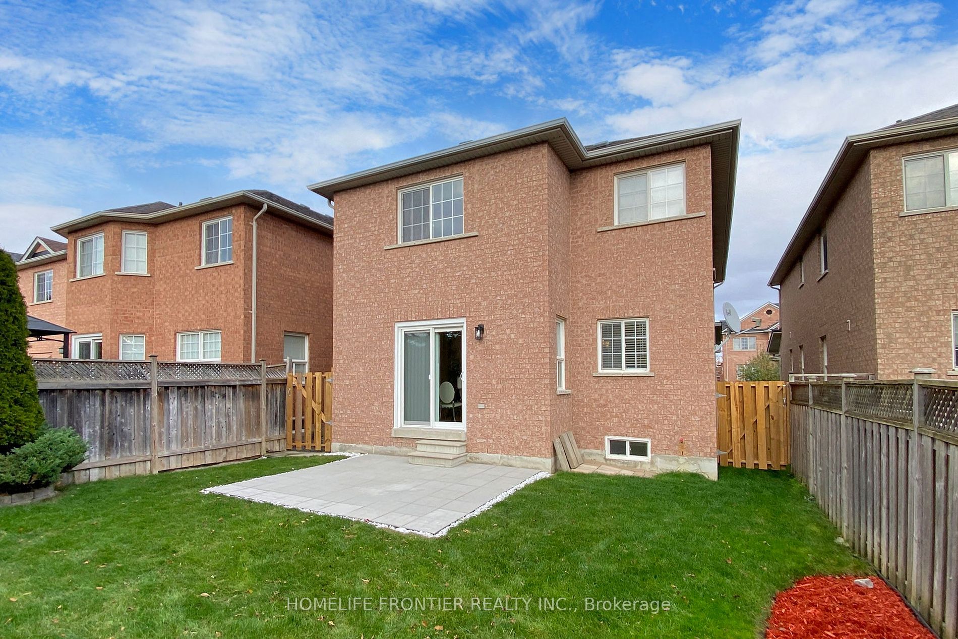 10 Delattaye Ave