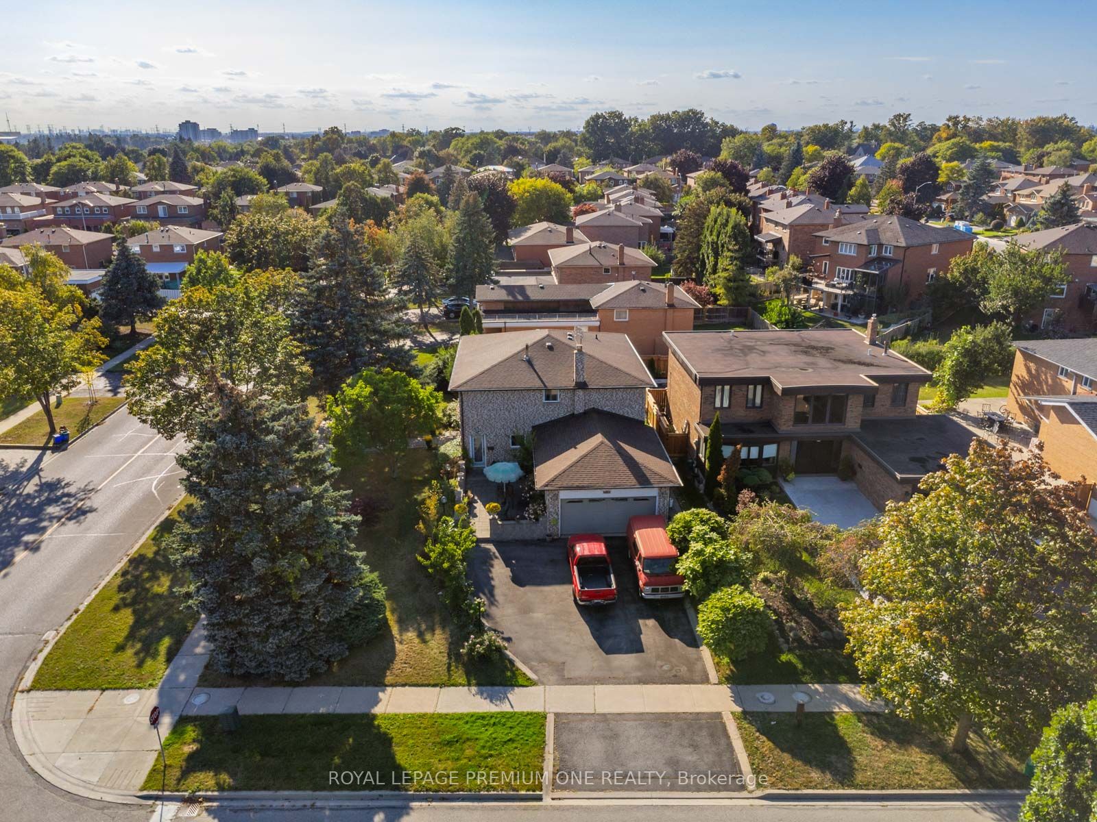 96 Wigwoss Dr S