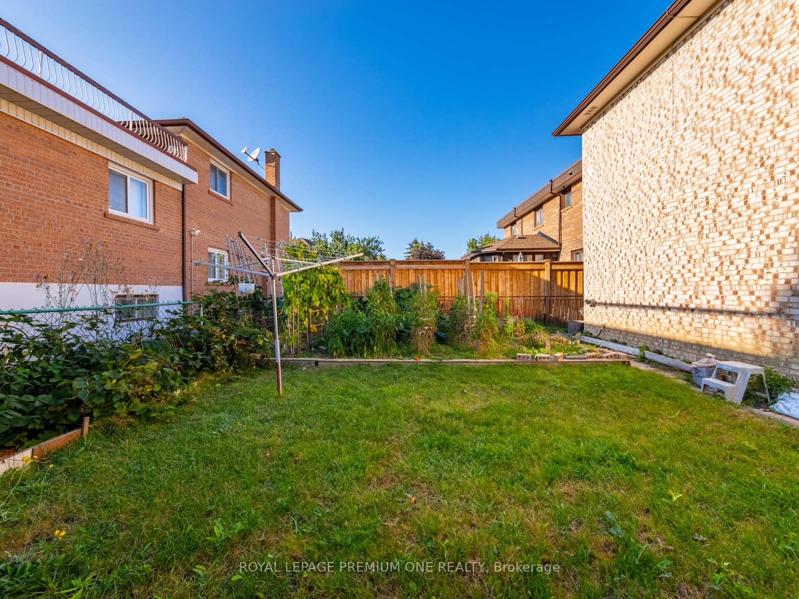 96 Wigwoss Dr S