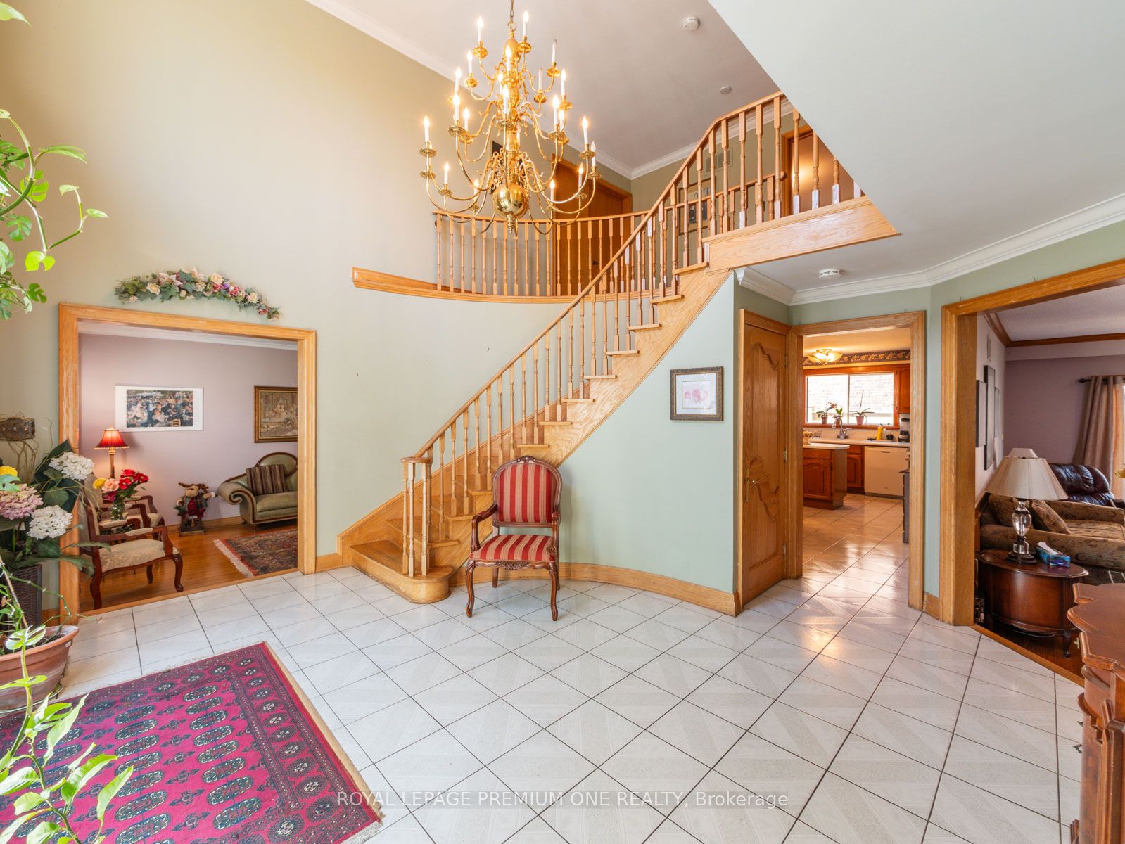 96 Wigwoss Dr S
