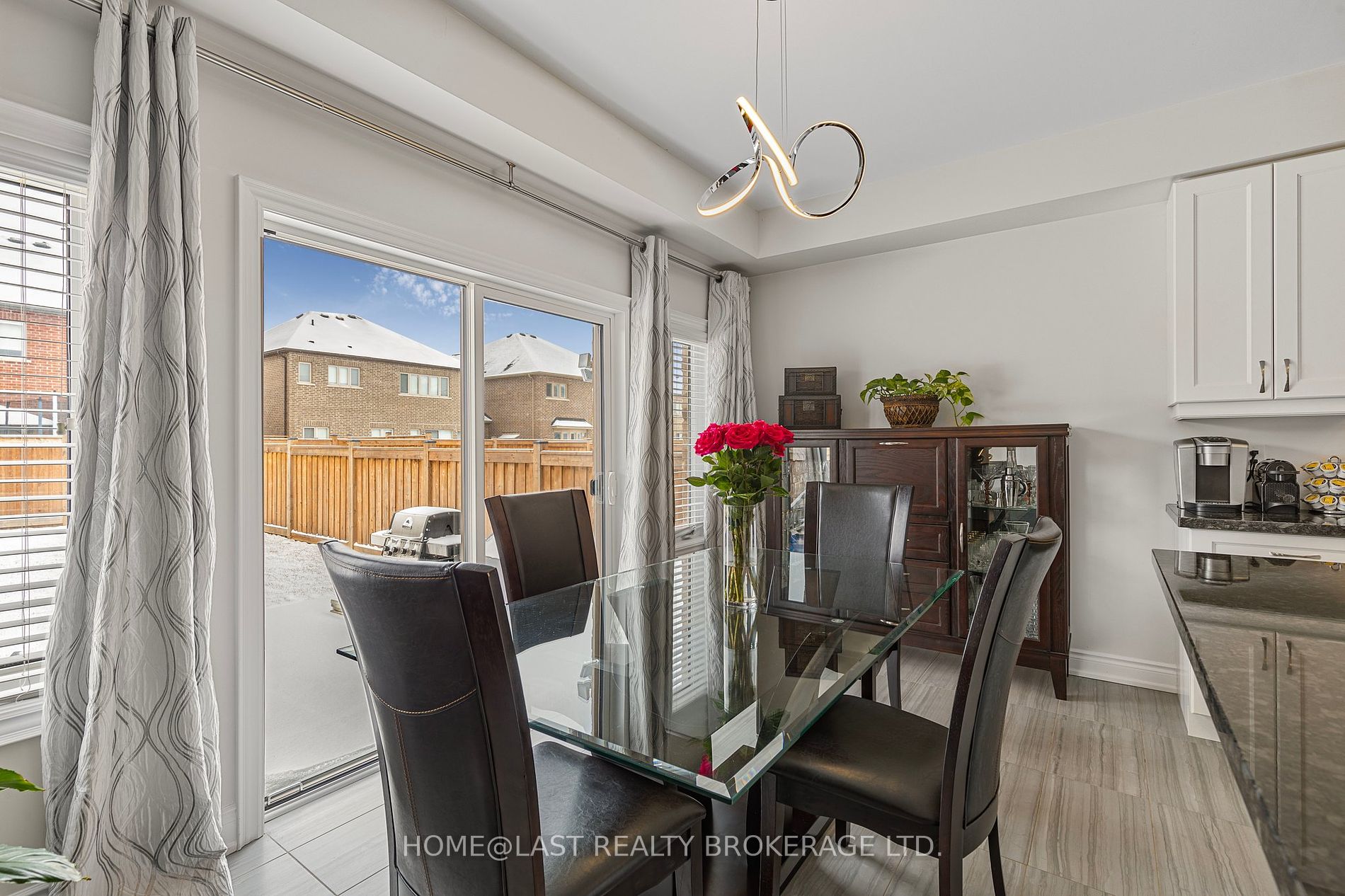 1437 Farrow Crescent
