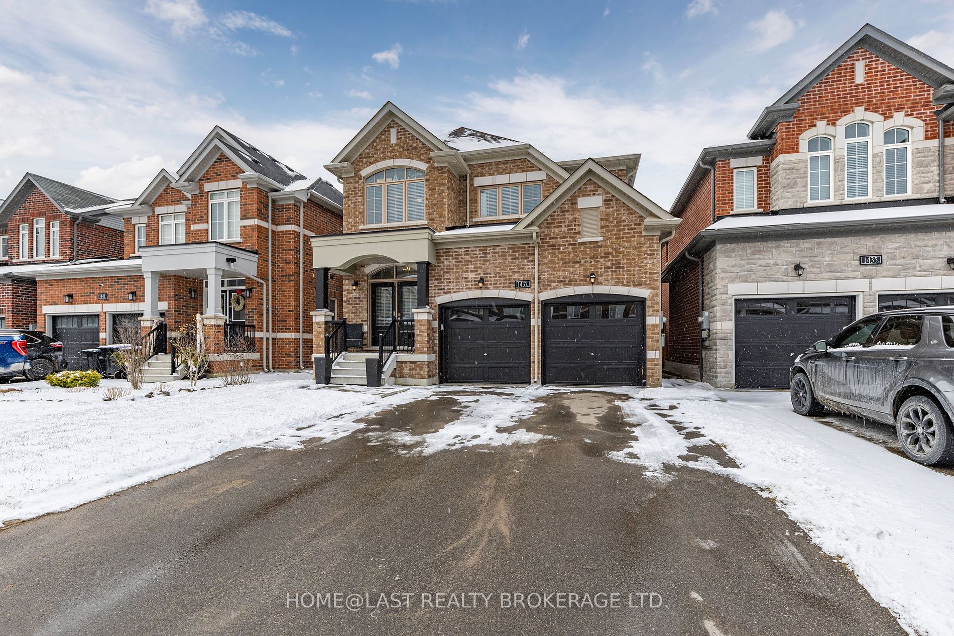 1437 Farrow Crescent
