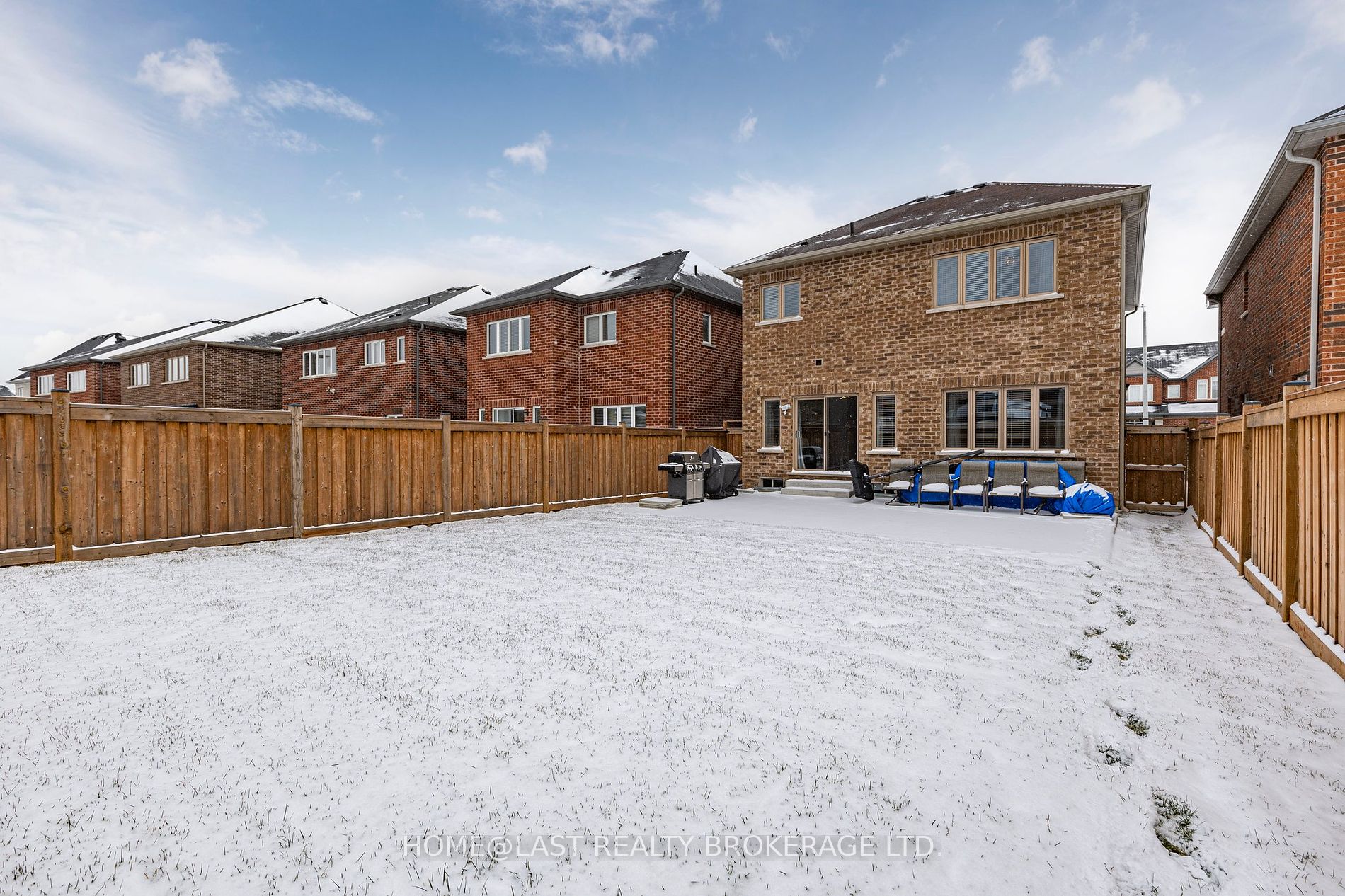 1437 Farrow Crescent