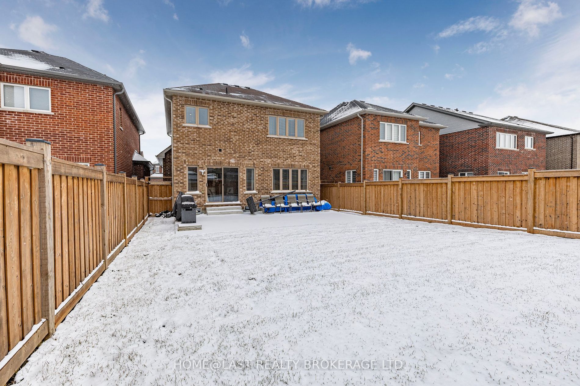 1437 Farrow Crescent