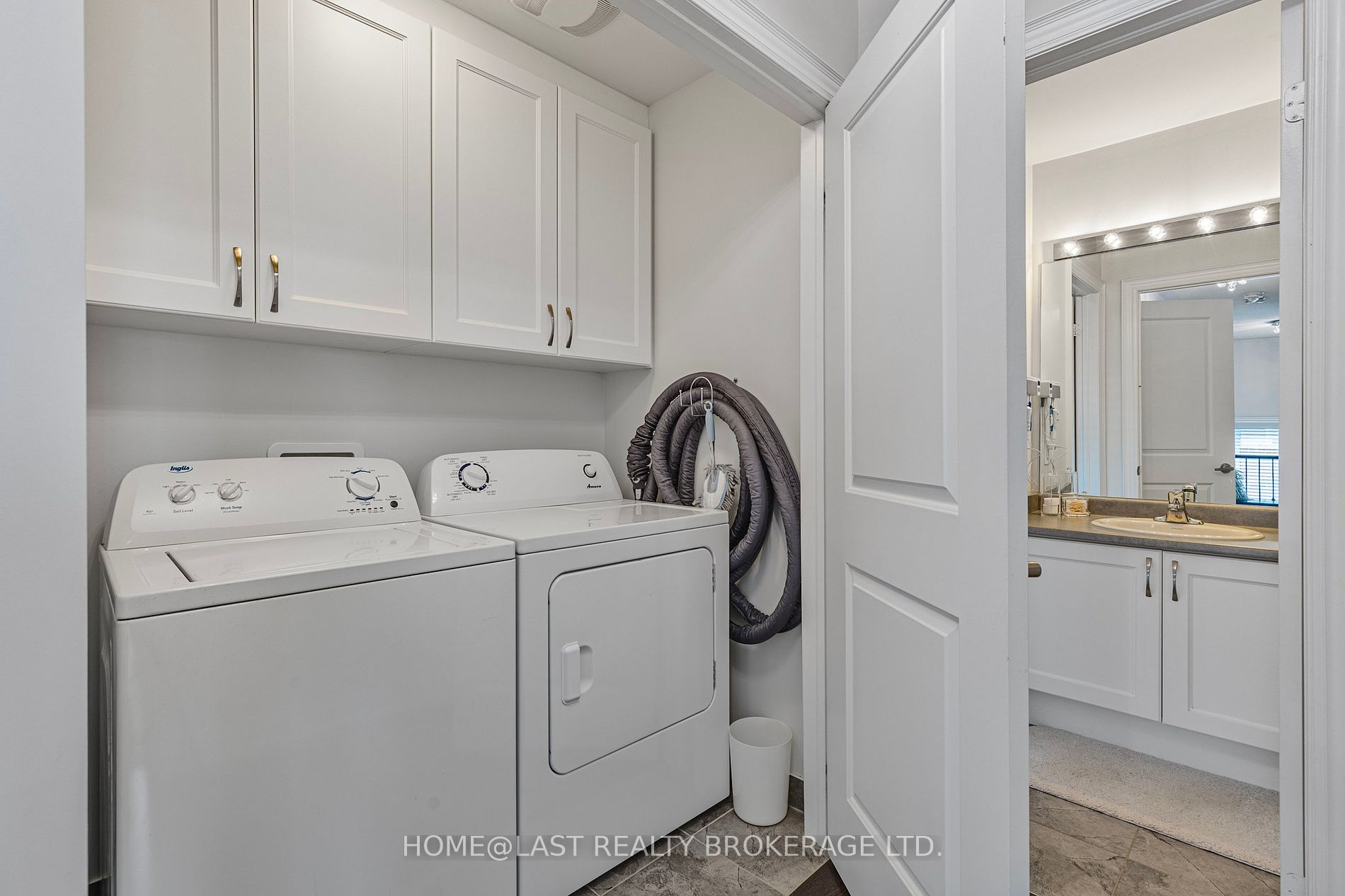 1437 Farrow Crescent