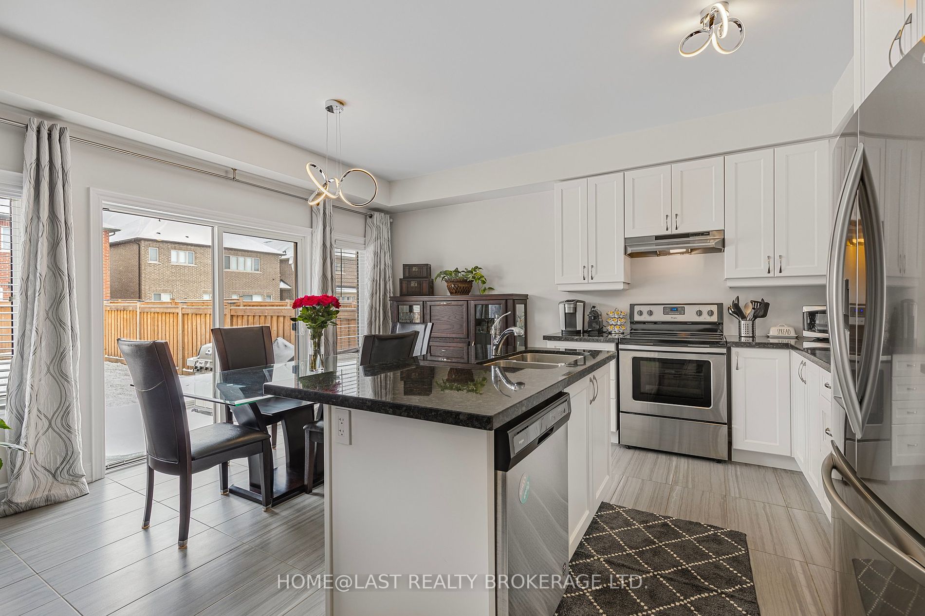1437 Farrow Crescent