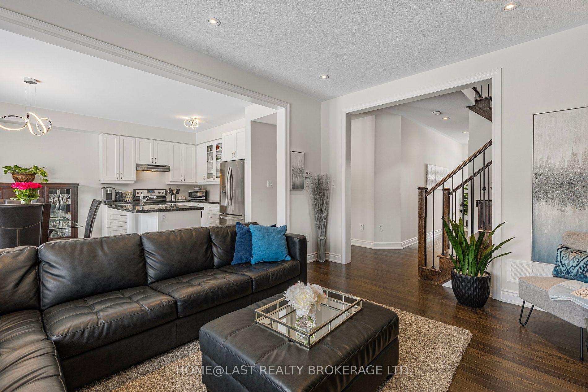 1437 Farrow Crescent