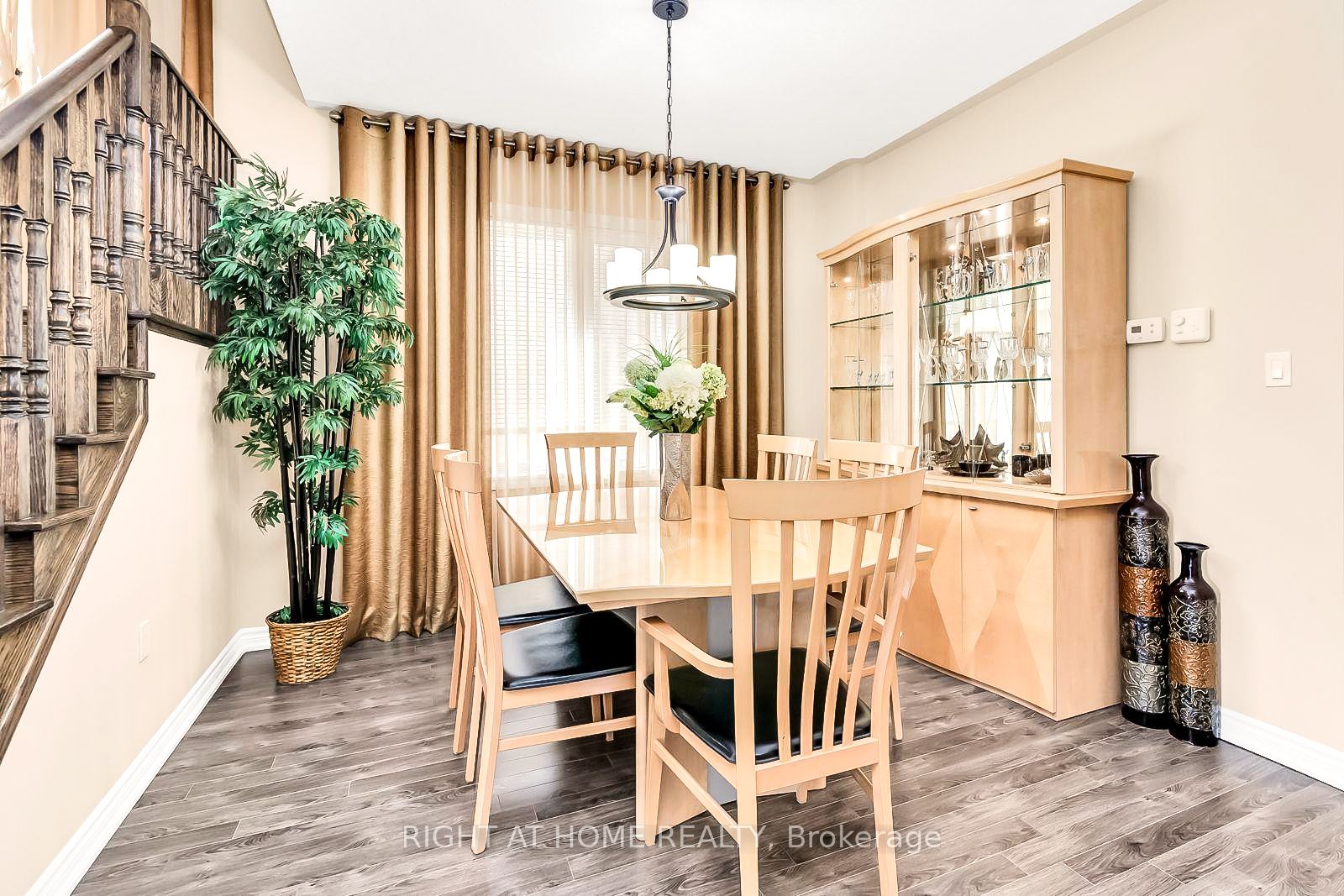 1 Angela St