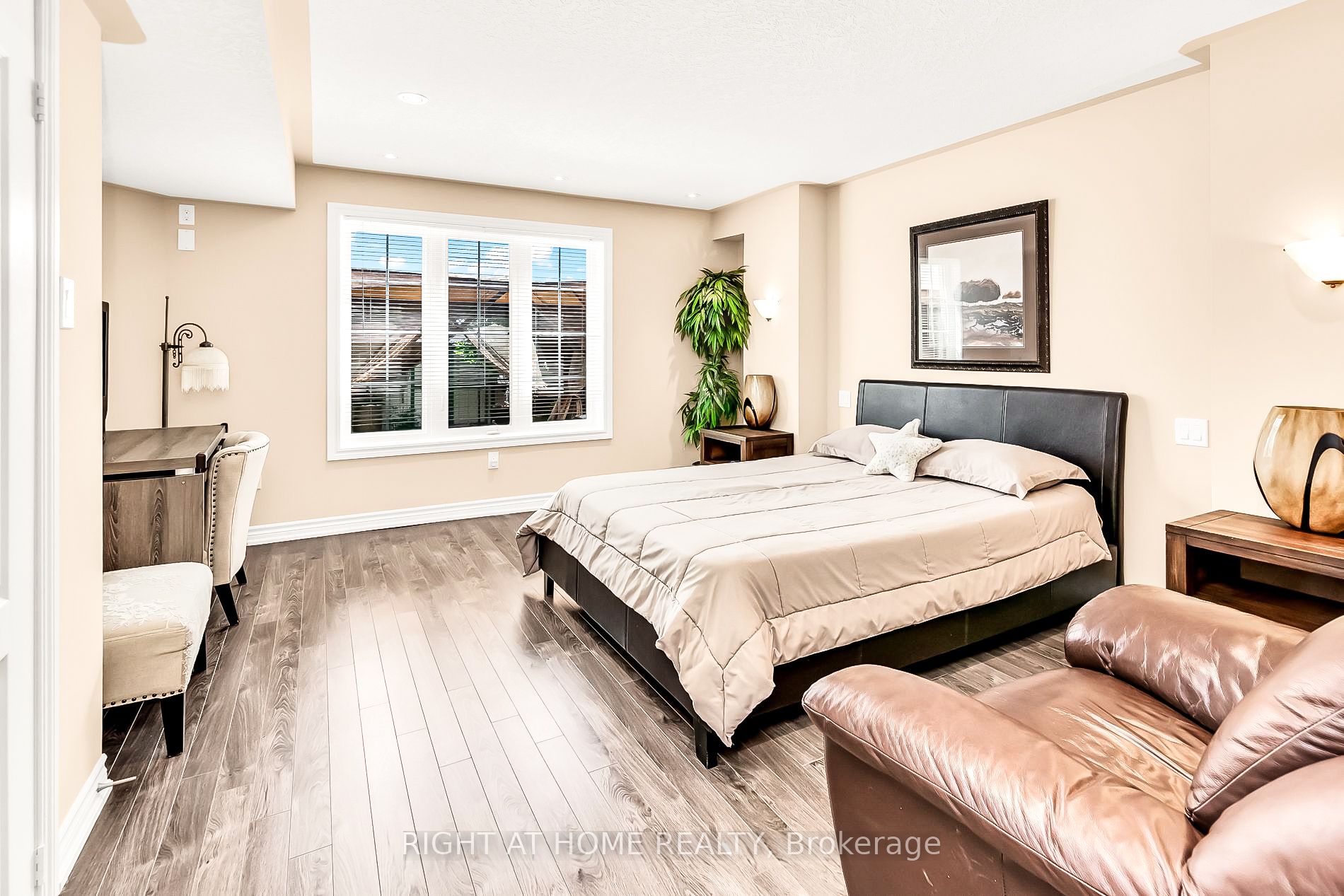1 Angela St