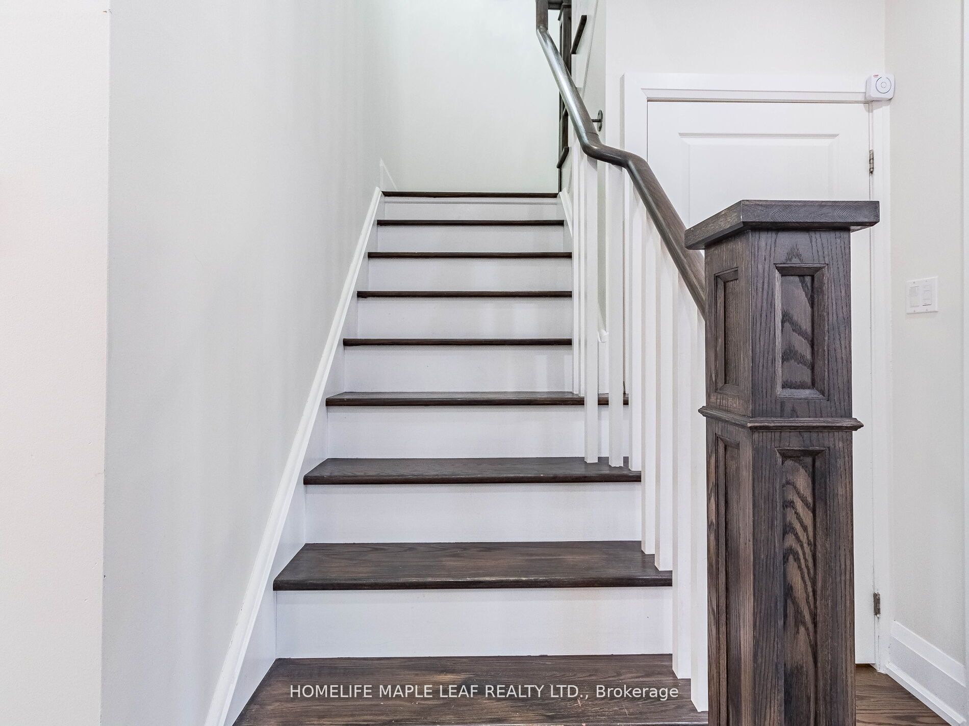 47 HAWKE Crescent