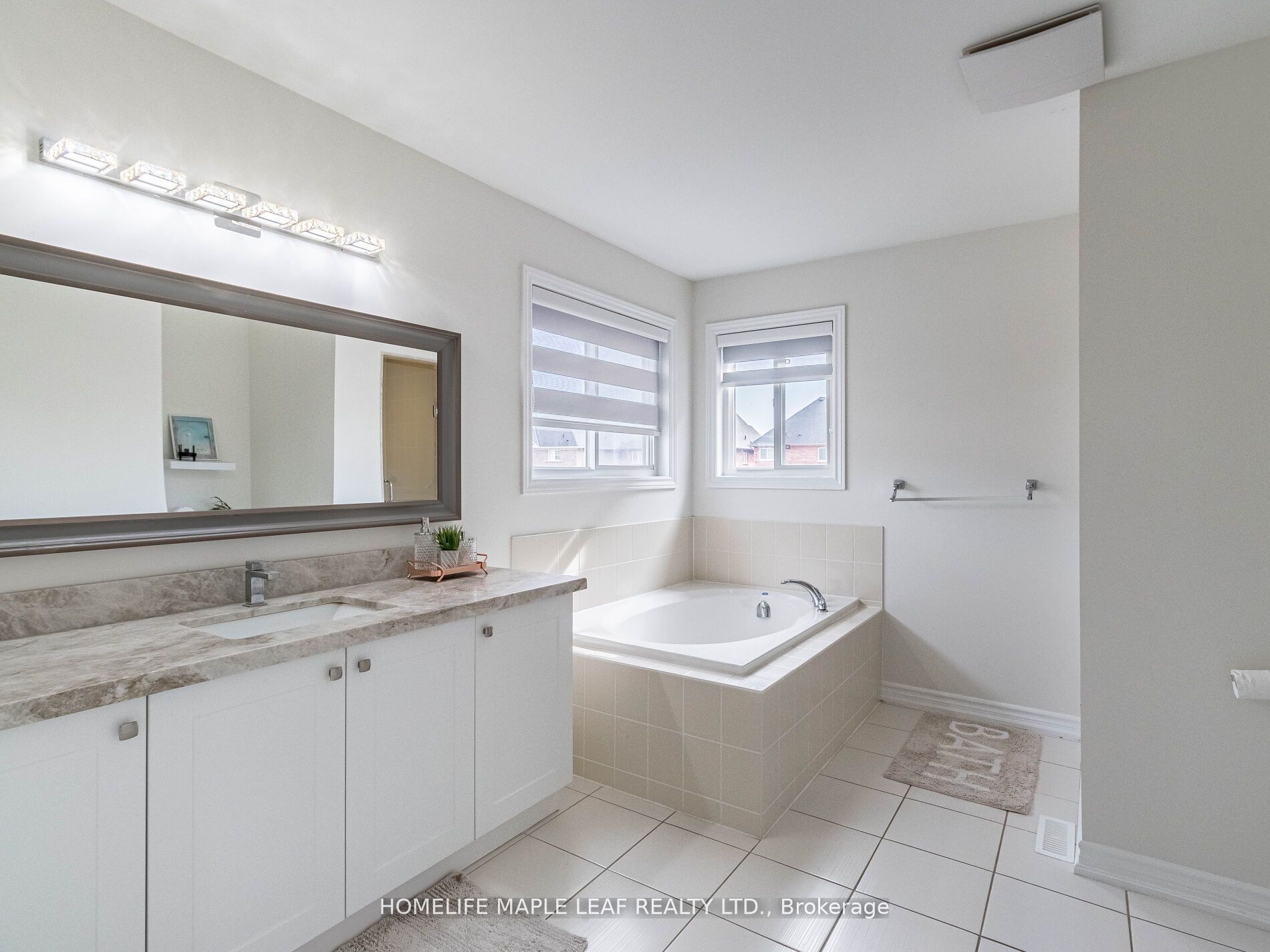 47 HAWKE Crescent