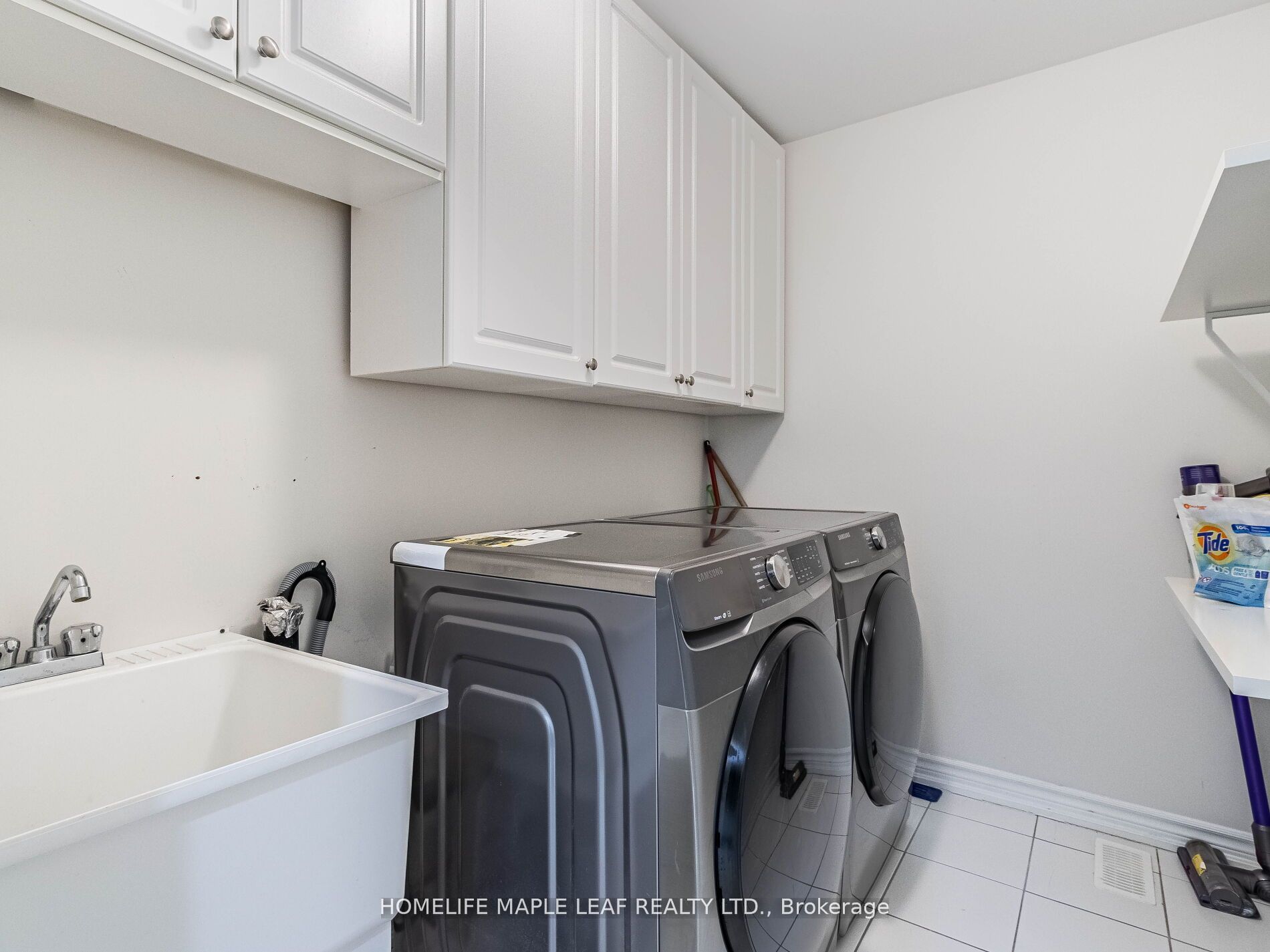 47 HAWKE Crescent
