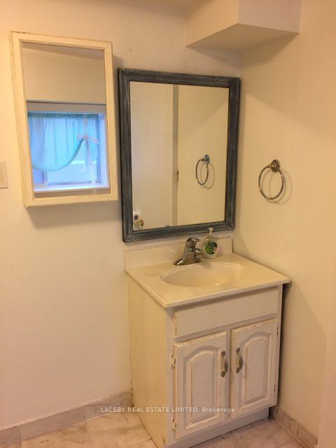 250 Main St, #4