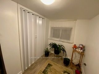 250 Main St, #4