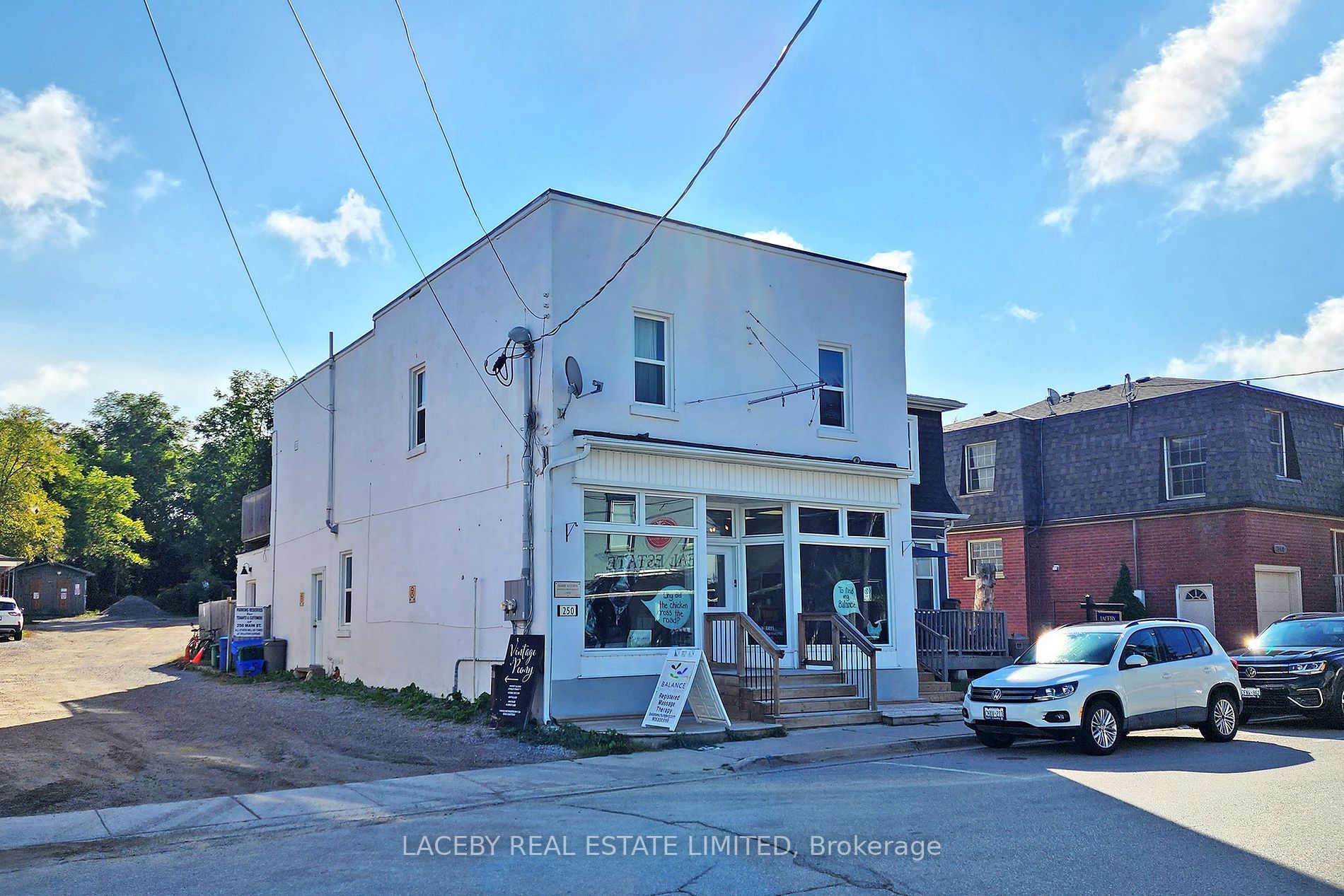 250 Main St, #4