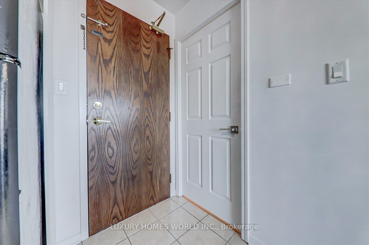 51 Baffin Court #702