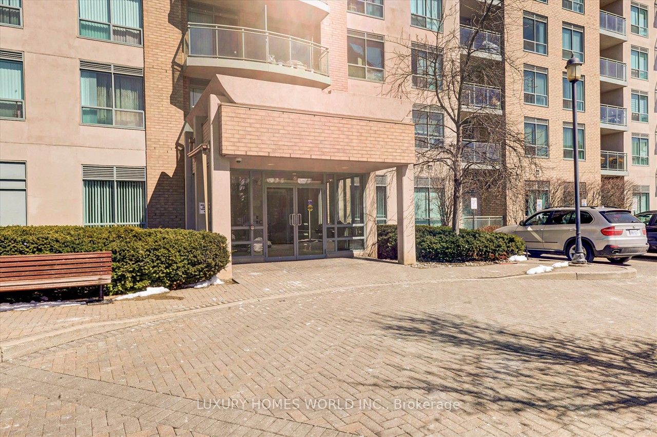 51 Baffin Court #702