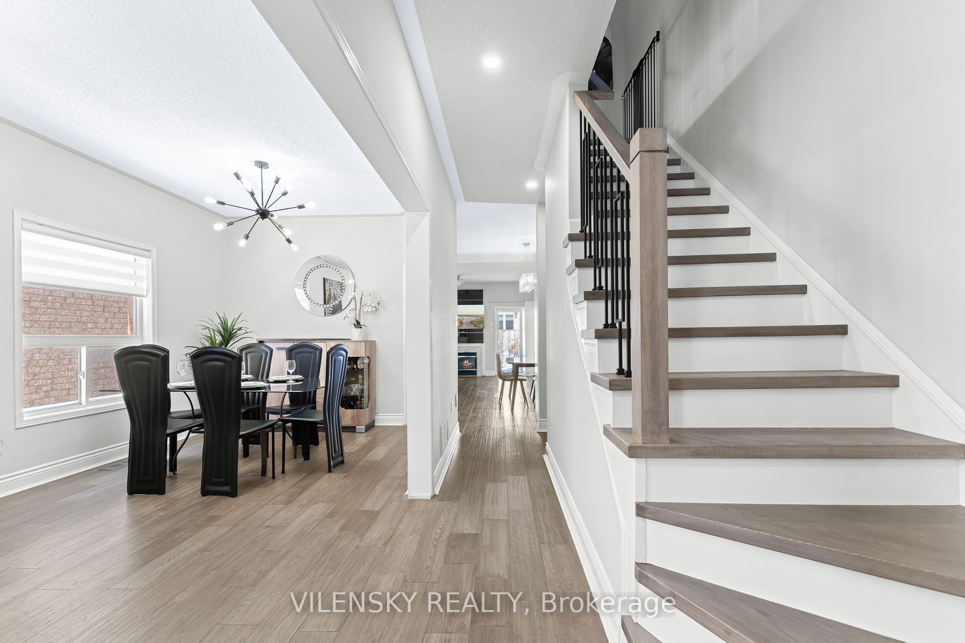 24 Tuscana Boulevard
