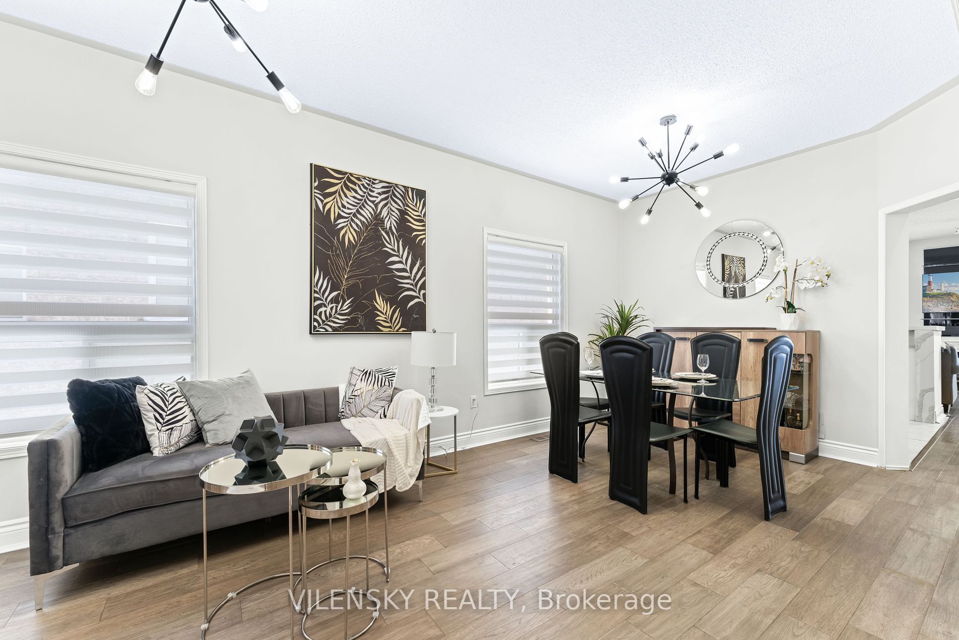 24 Tuscana Boulevard