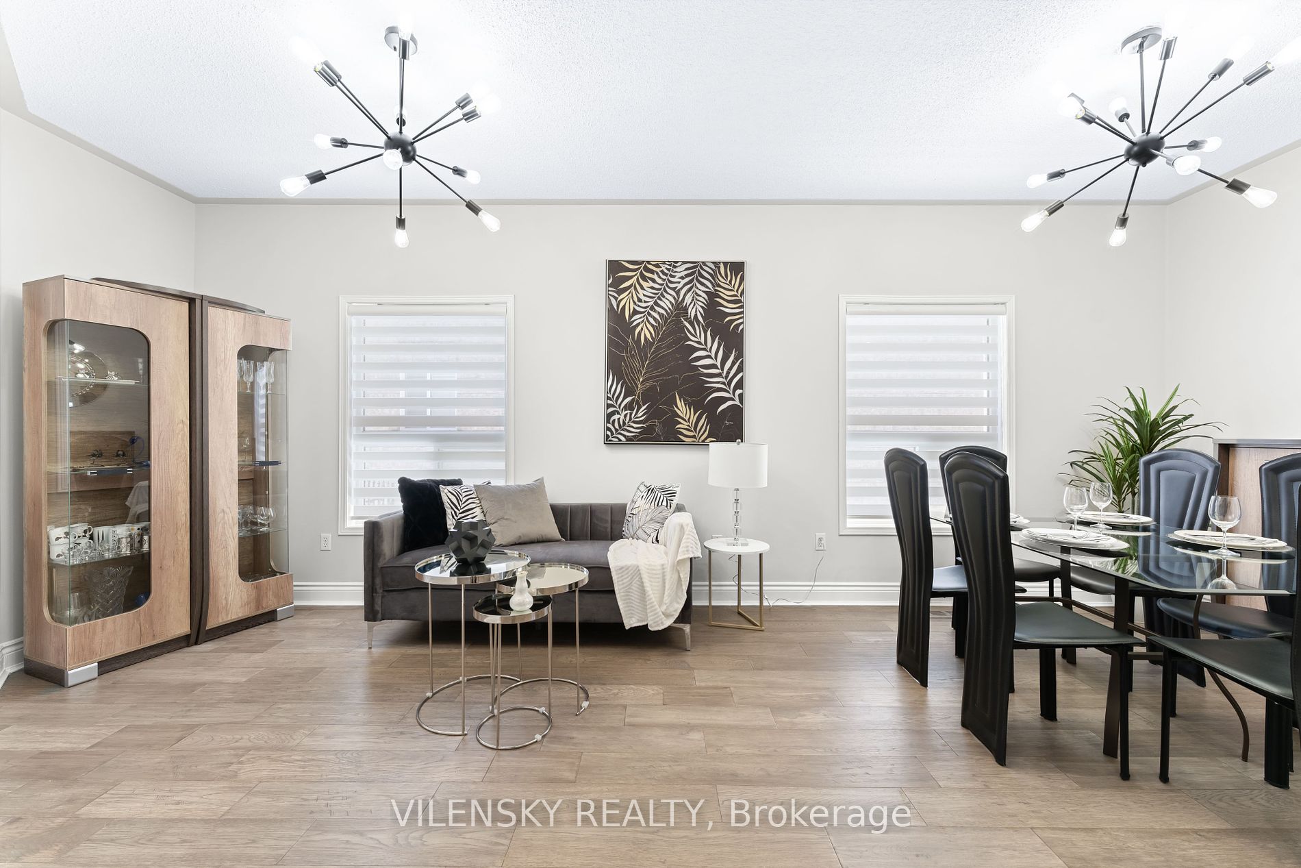 24 Tuscana Boulevard
